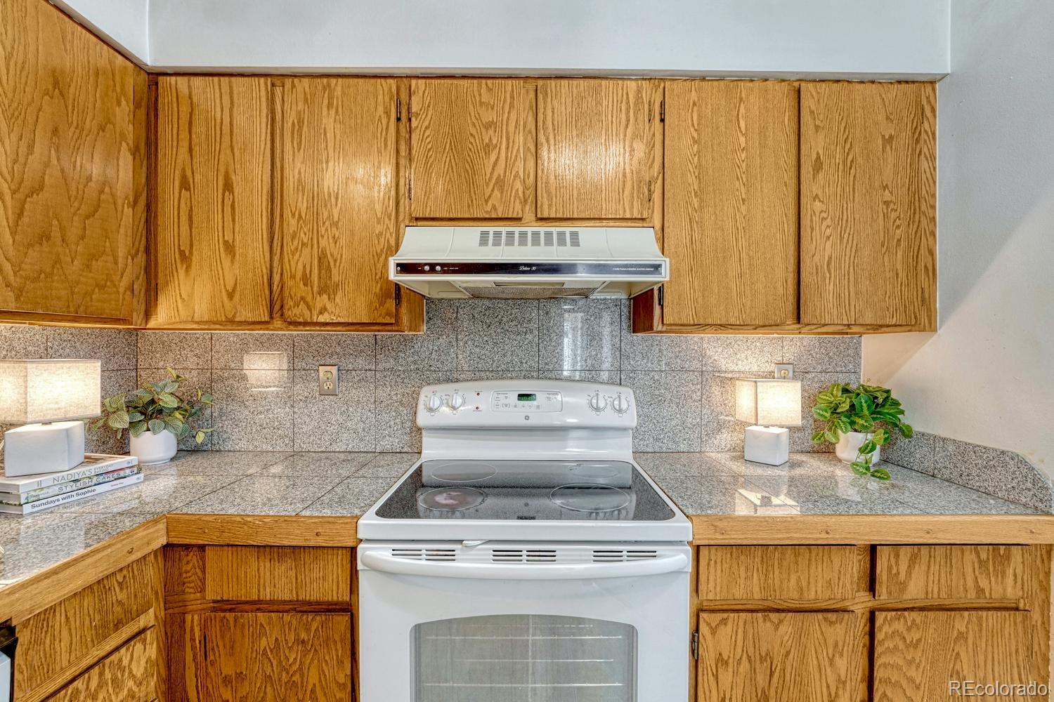 MLS Image #12 for 7929  york street 3,denver, Colorado
