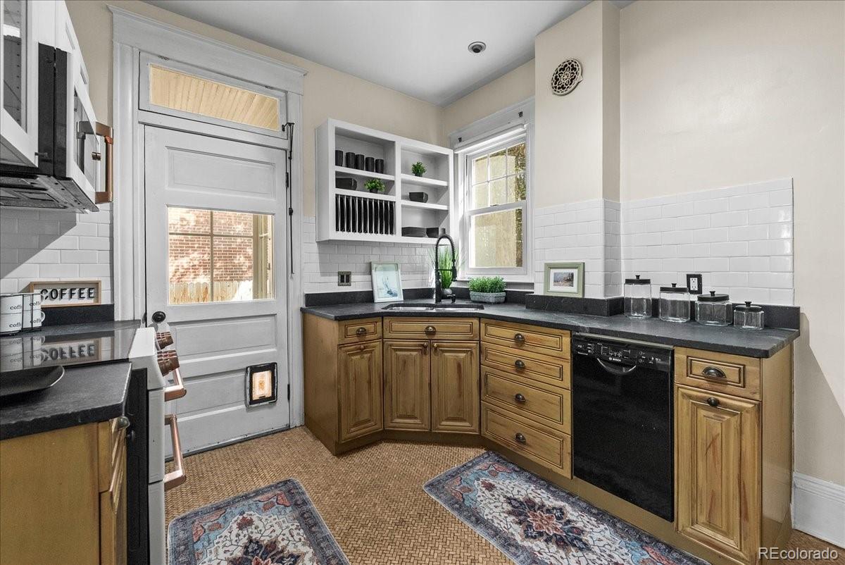 MLS Image #13 for 801 e 10th avenue,denver, Colorado