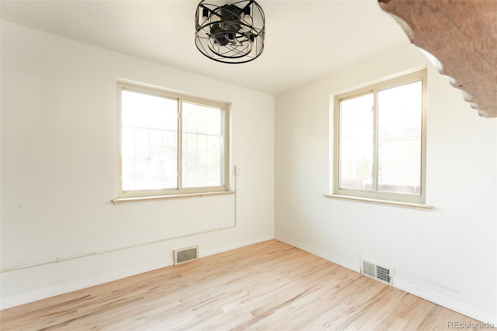 MLS Image #8 for 1301 s alcott street,denver, Colorado