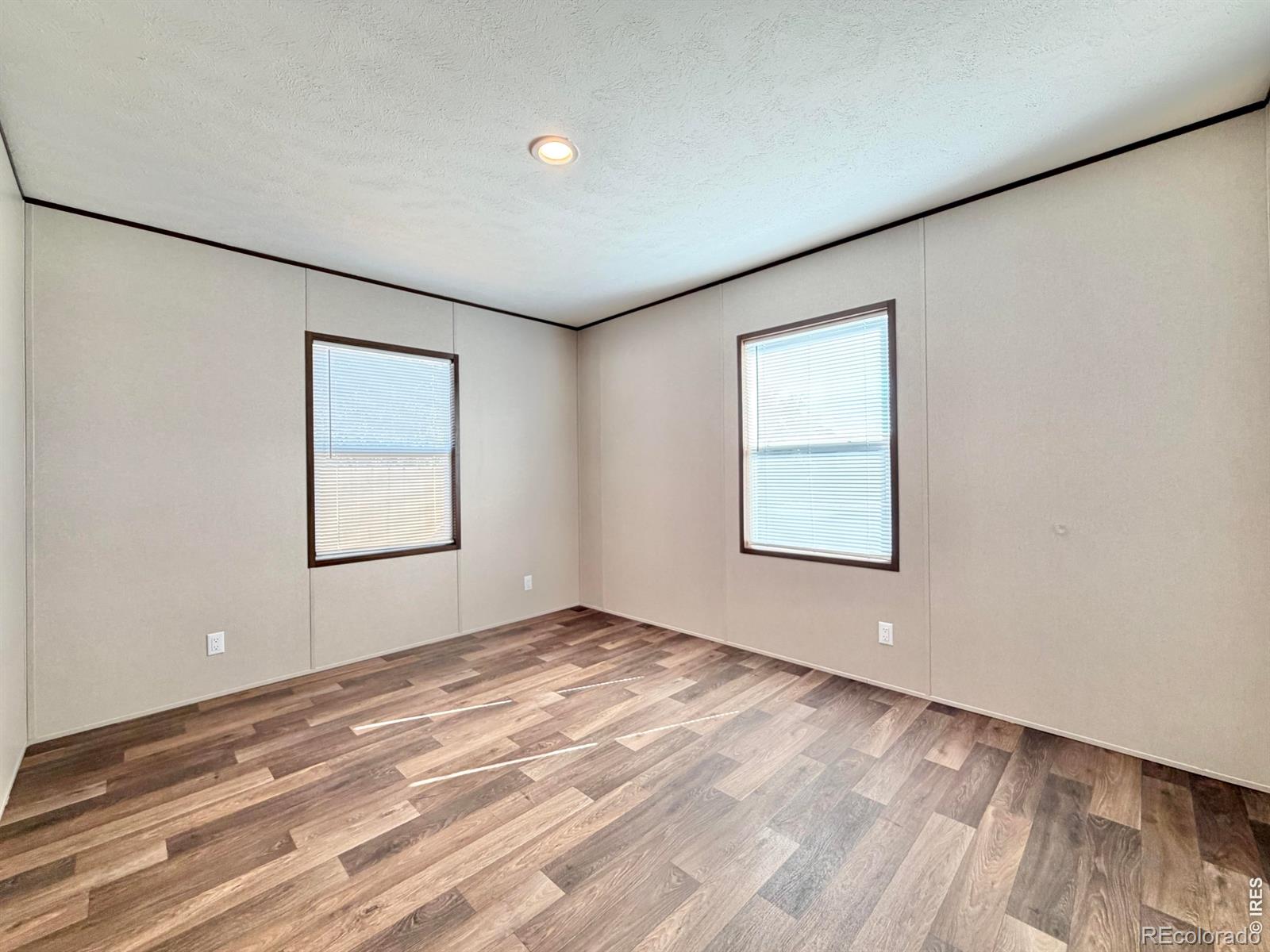 MLS Image #16 for 214  oak street,log lane village, Colorado