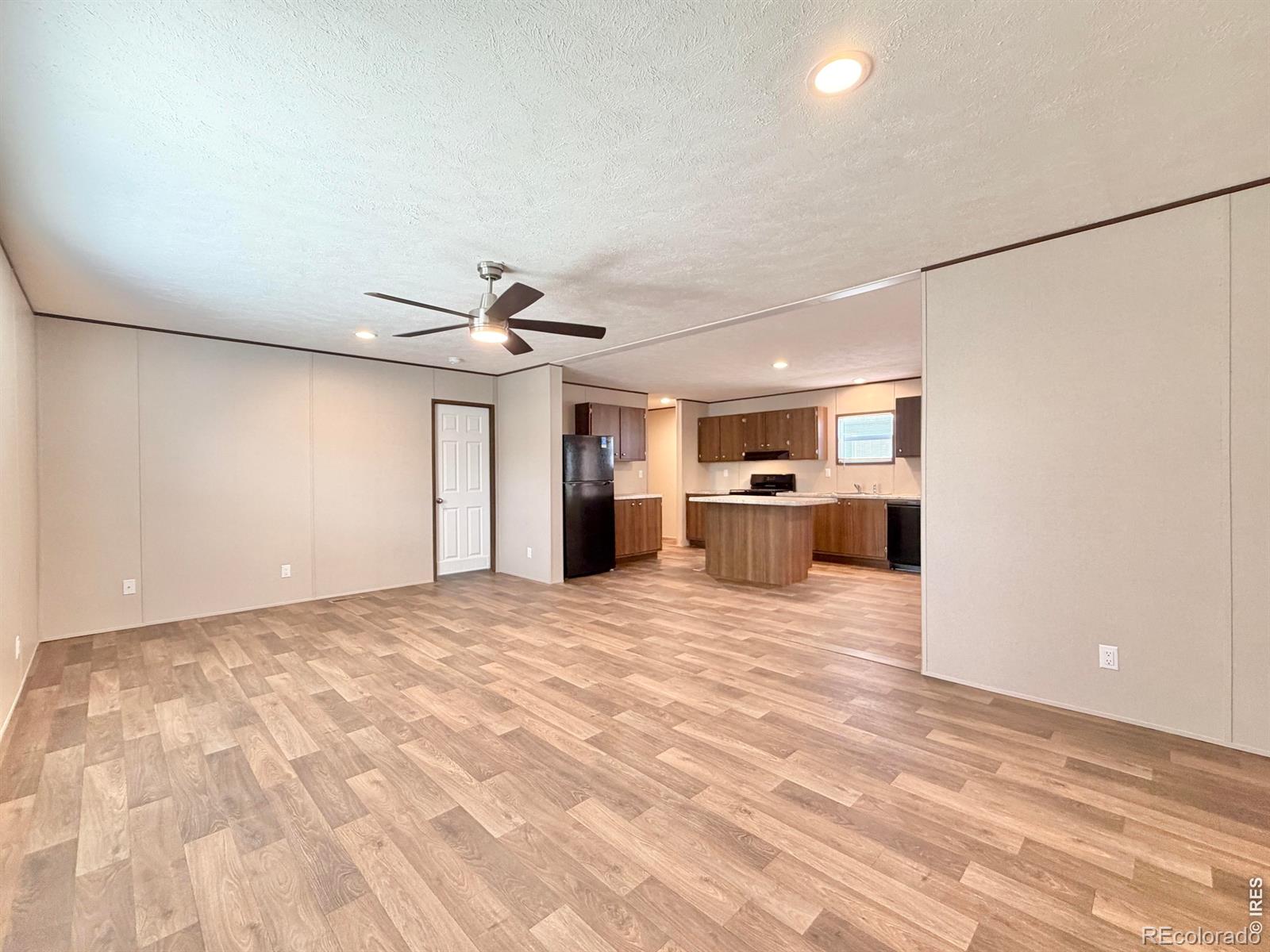 MLS Image #5 for 214  oak street,log lane village, Colorado
