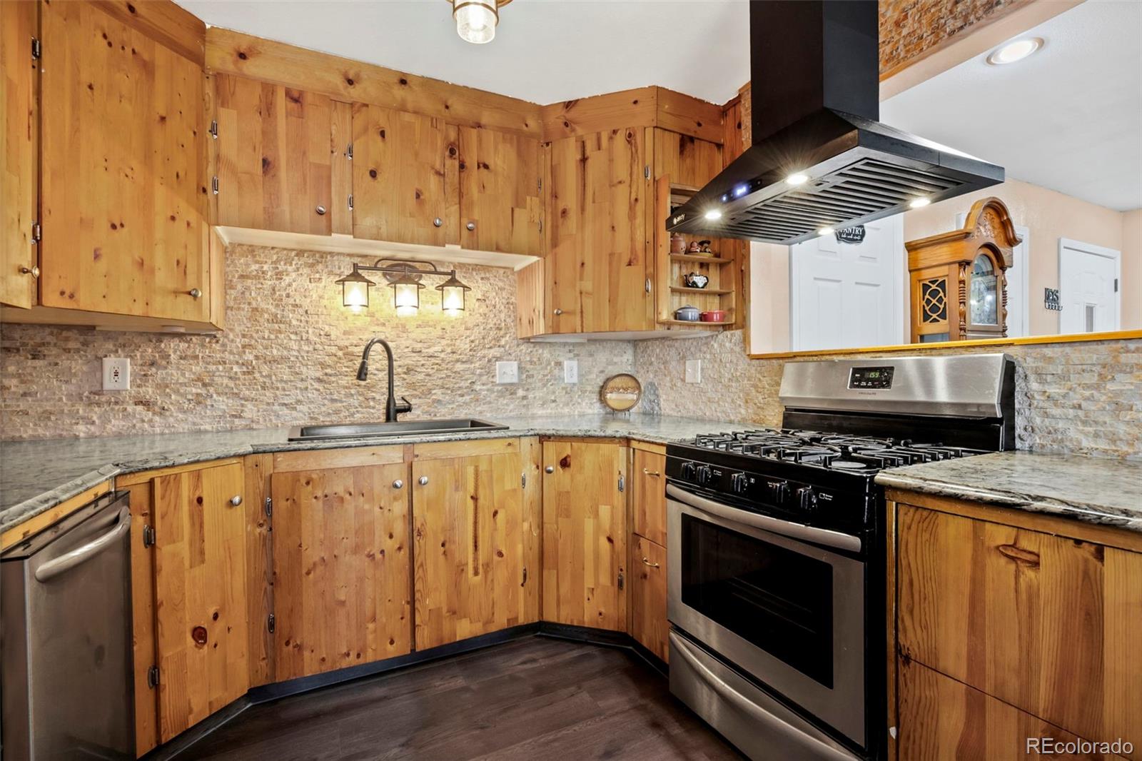 MLS Image #6 for 1118  chester court,johnstown, Colorado