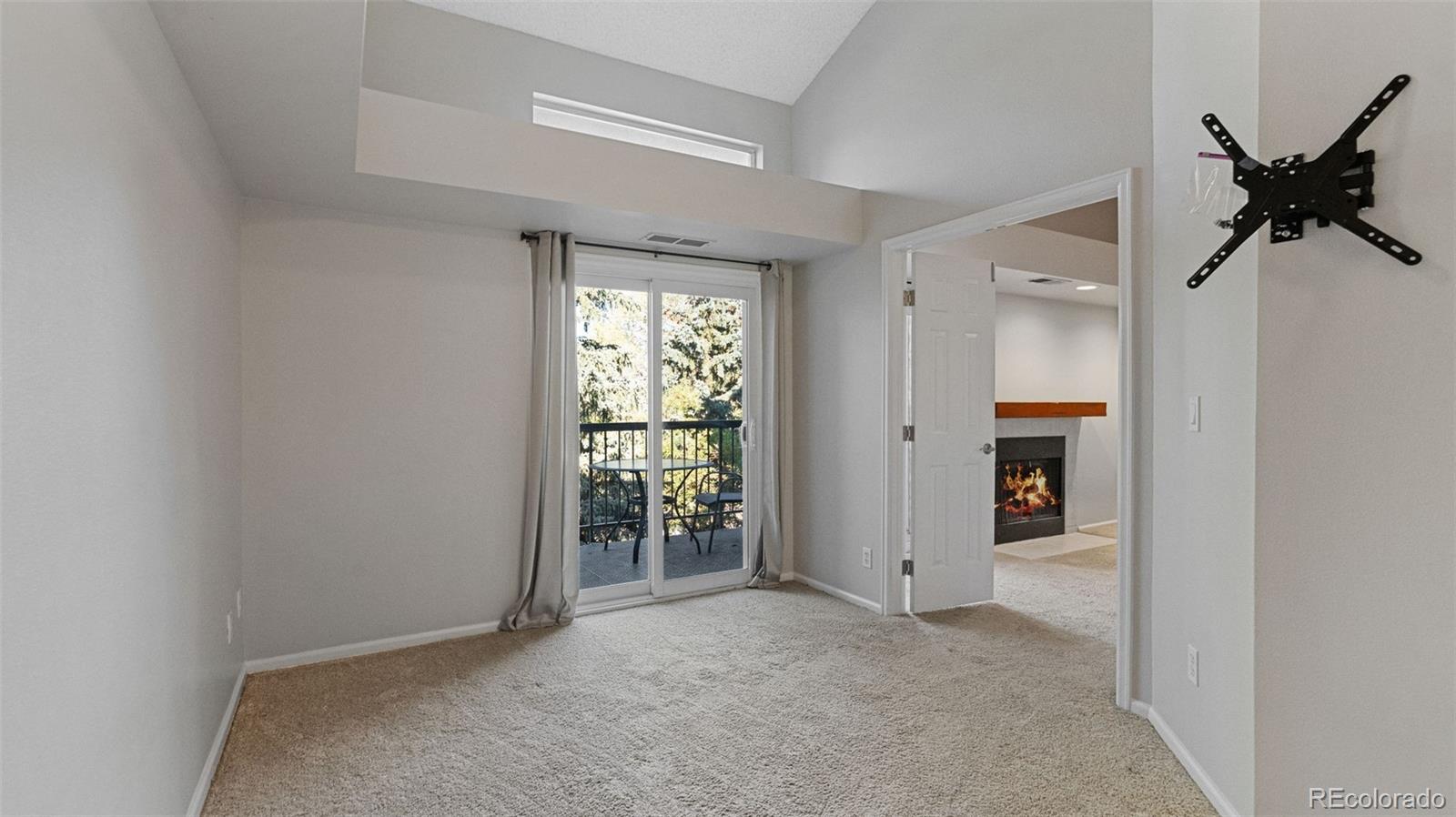 MLS Image #8 for 2575 s syracuse way,denver, Colorado
