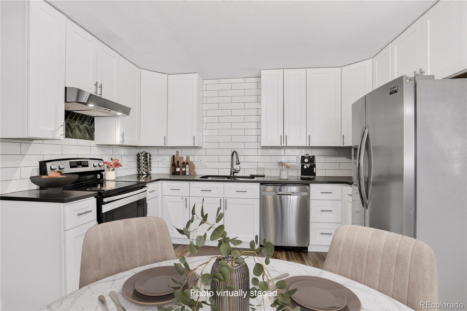MLS Image #5 for 937  kramer court,aurora, Colorado