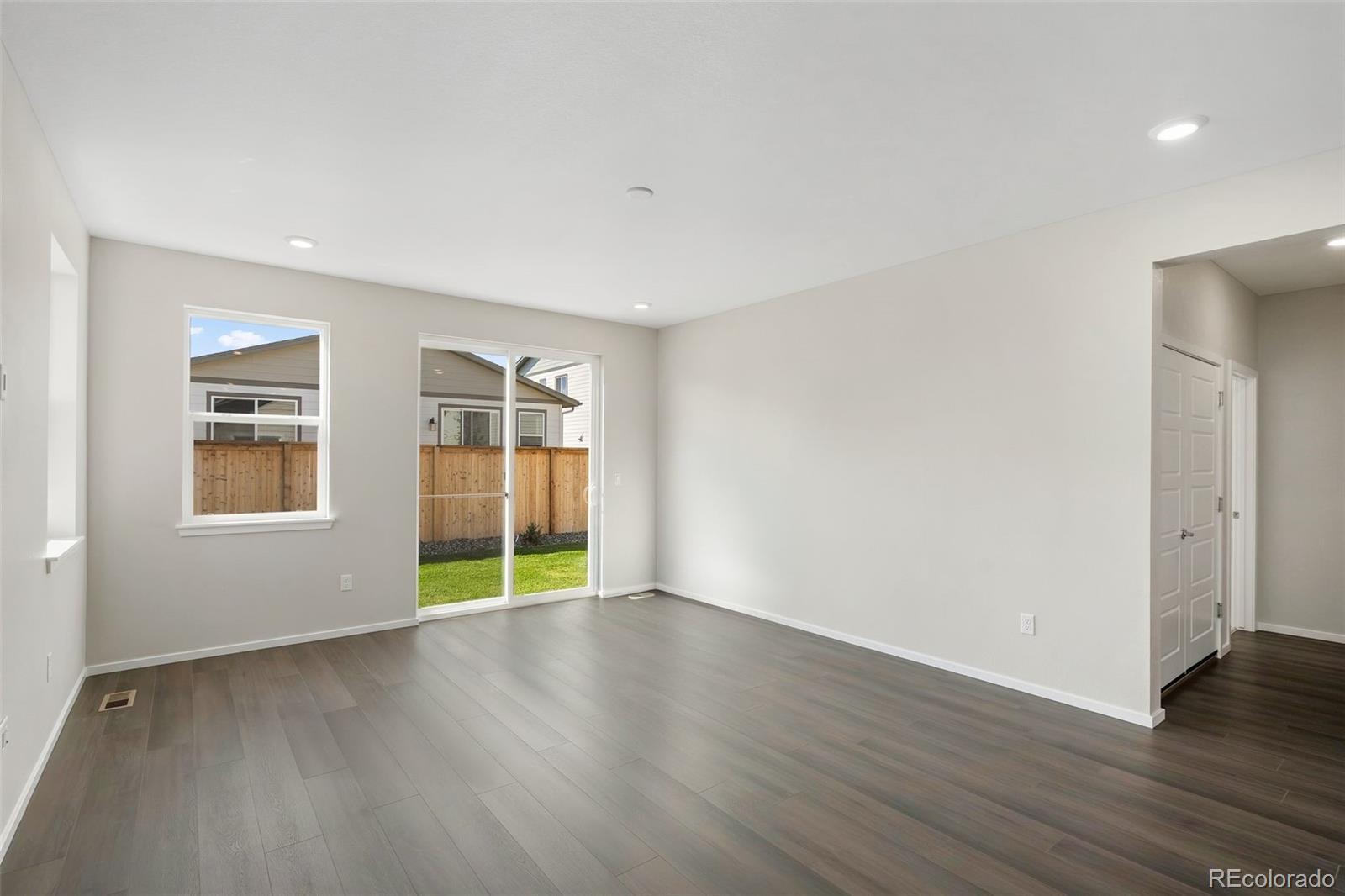 MLS Image #4 for 54760 e 27th avenue,strasburg, Colorado