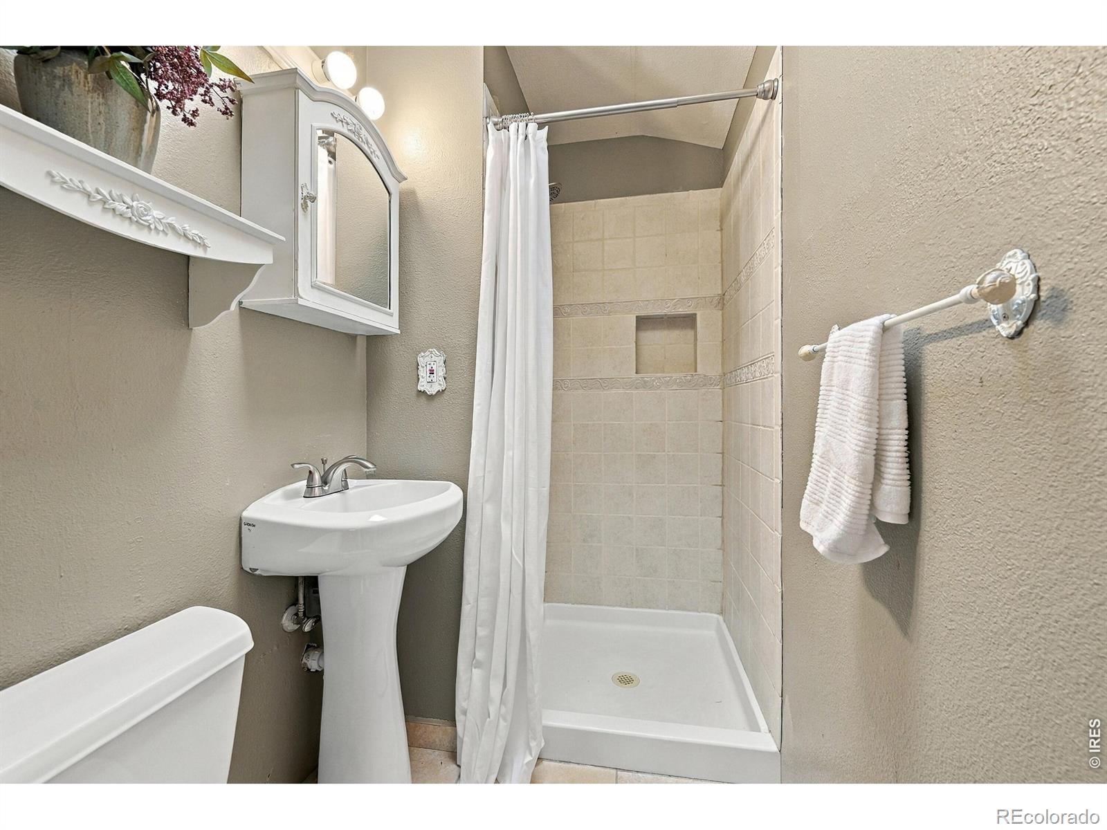 MLS Image #19 for 5808  knoll crest court,boulder, Colorado