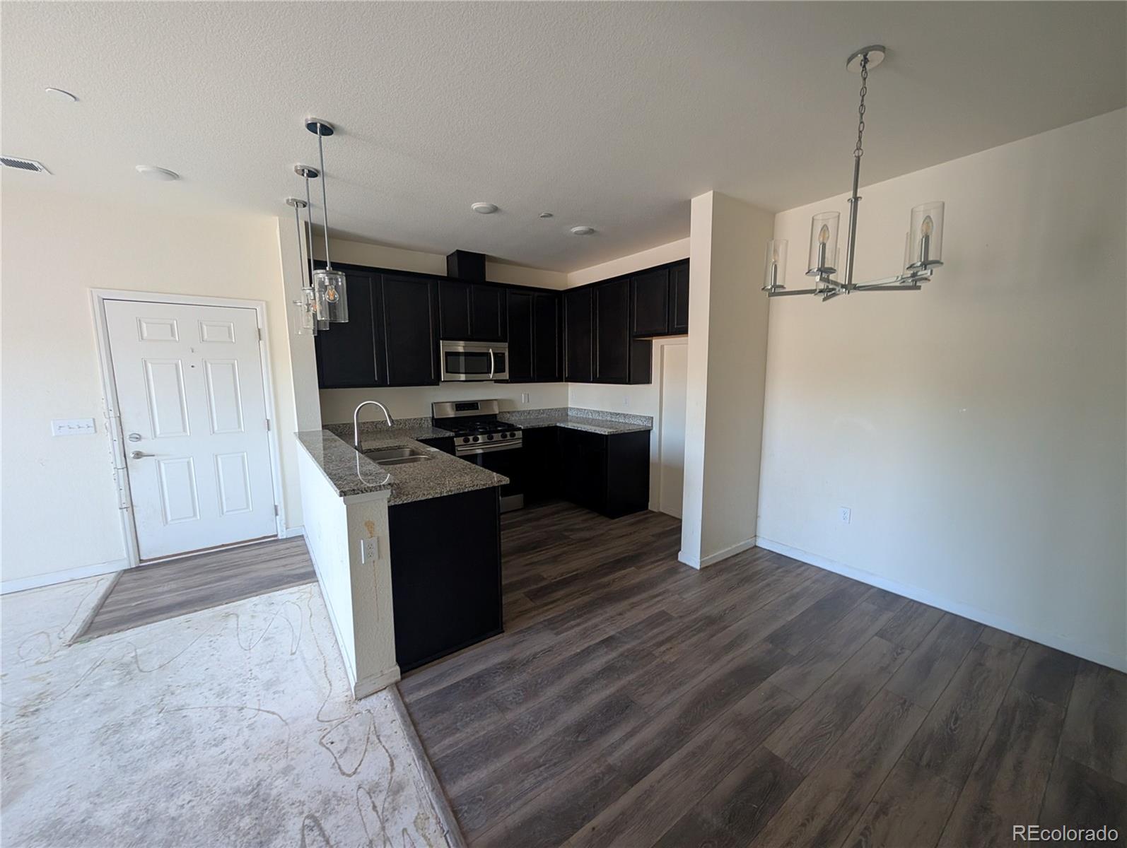 MLS Image #4 for 1831 s dunkirk street,aurora, Colorado
