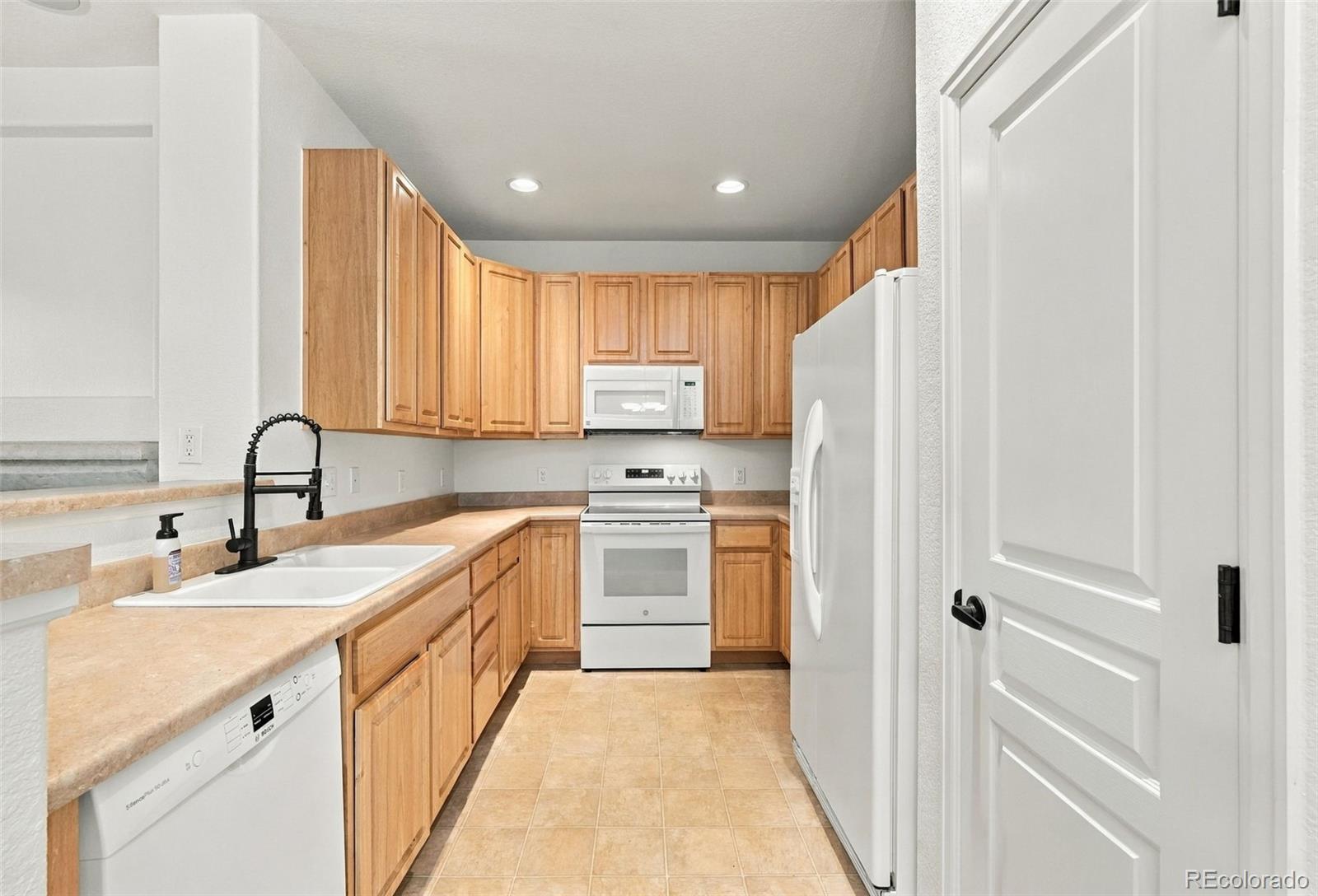 MLS Image #9 for 10457 w hampden avenue,lakewood, Colorado