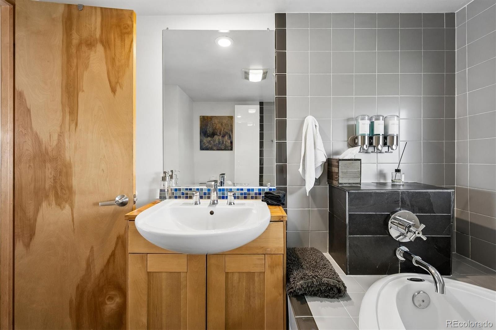 MLS Image #11 for 3407 s logan street,englewood, Colorado