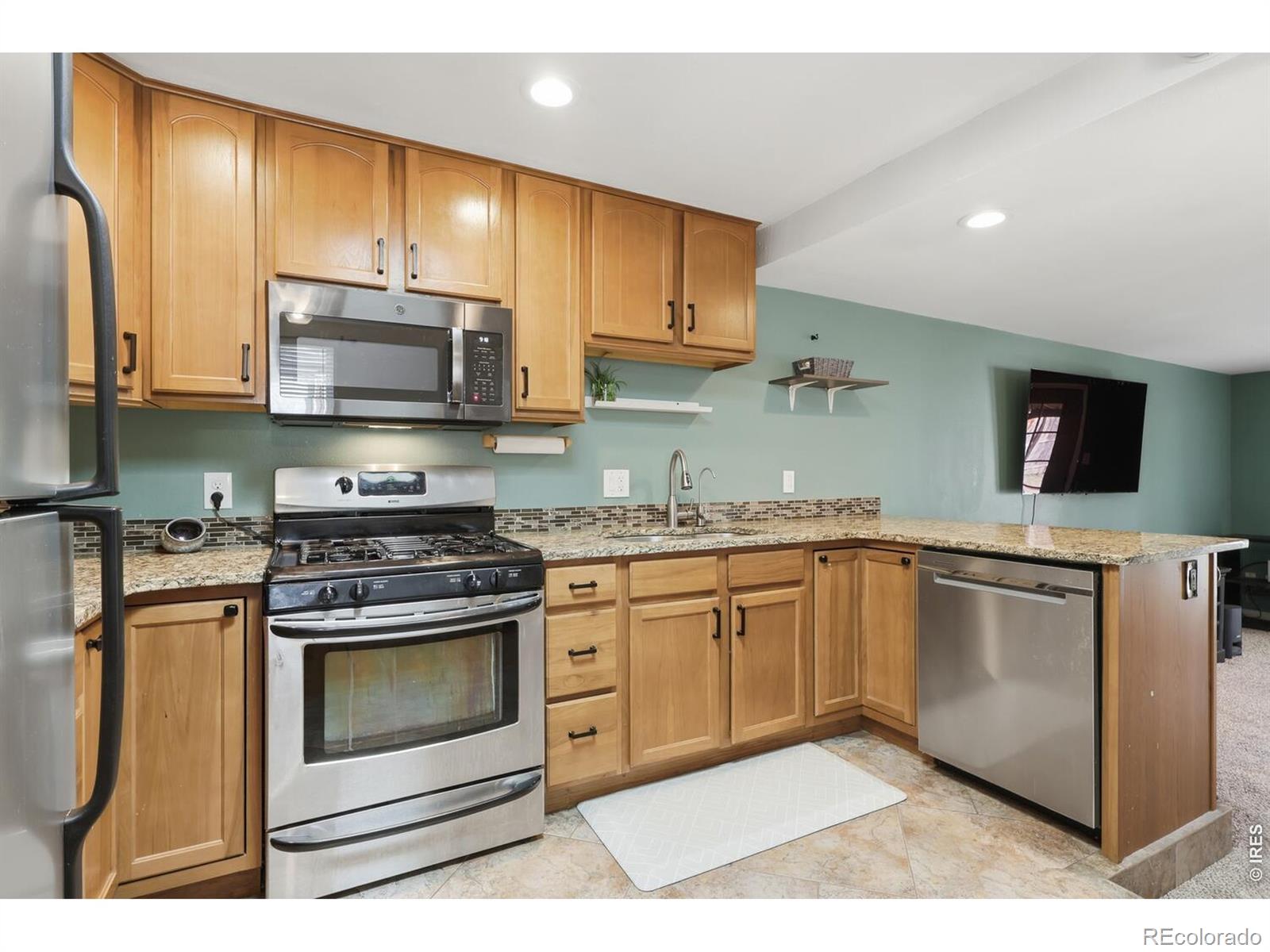MLS Image #12 for 4740 e jewell avenue,denver, Colorado