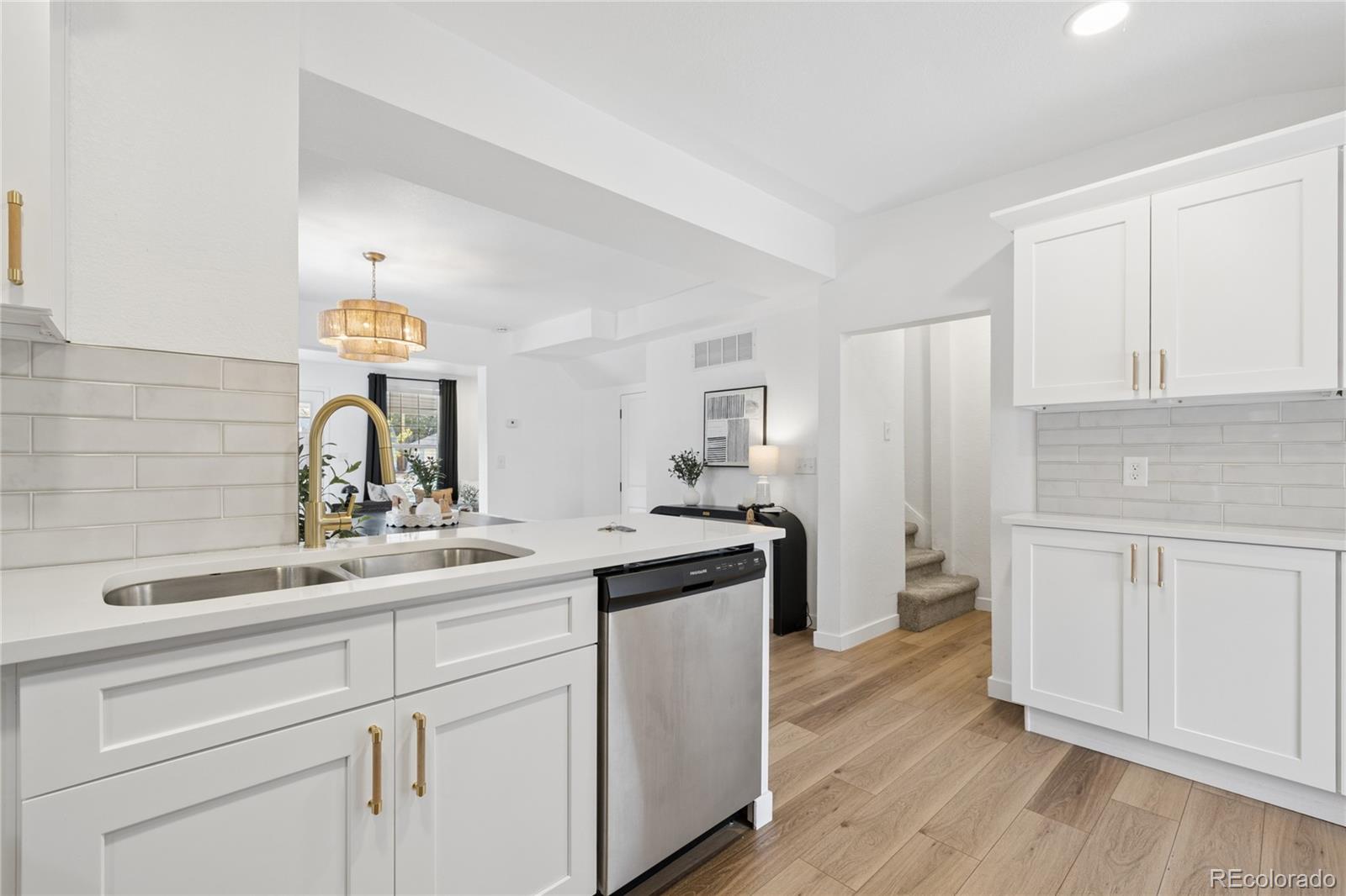MLS Image #11 for 754  king street,denver, Colorado