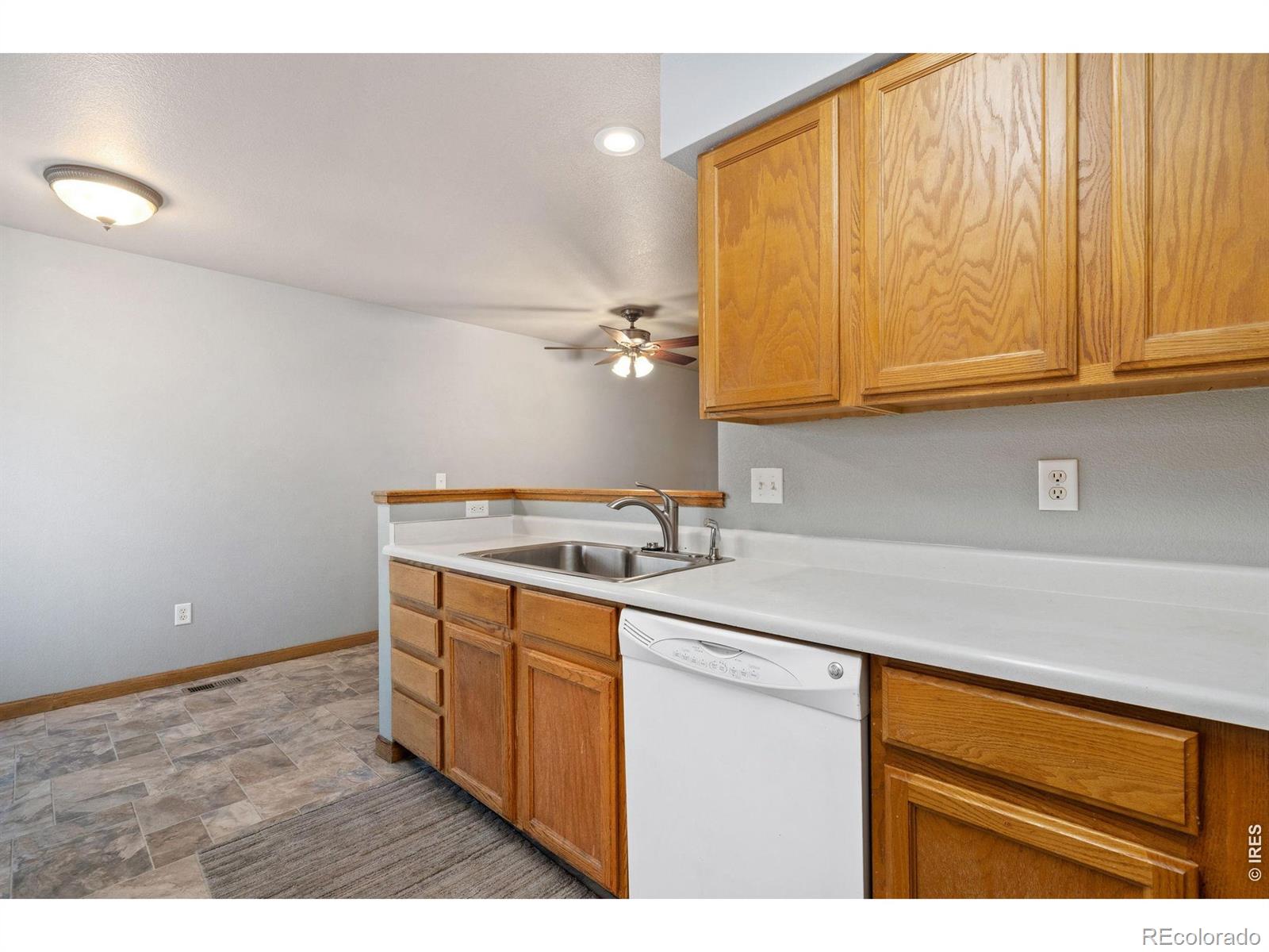 MLS Image #10 for 1115 w swallow road,fort collins, Colorado