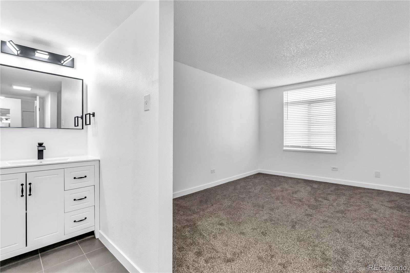 MLS Image #13 for 3371 s monaco street parkway,denver, Colorado