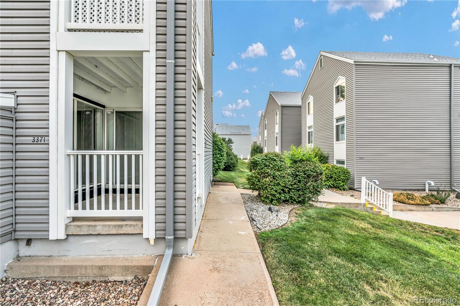 MLS Image #23 for 3371 s monaco street parkway,denver, Colorado