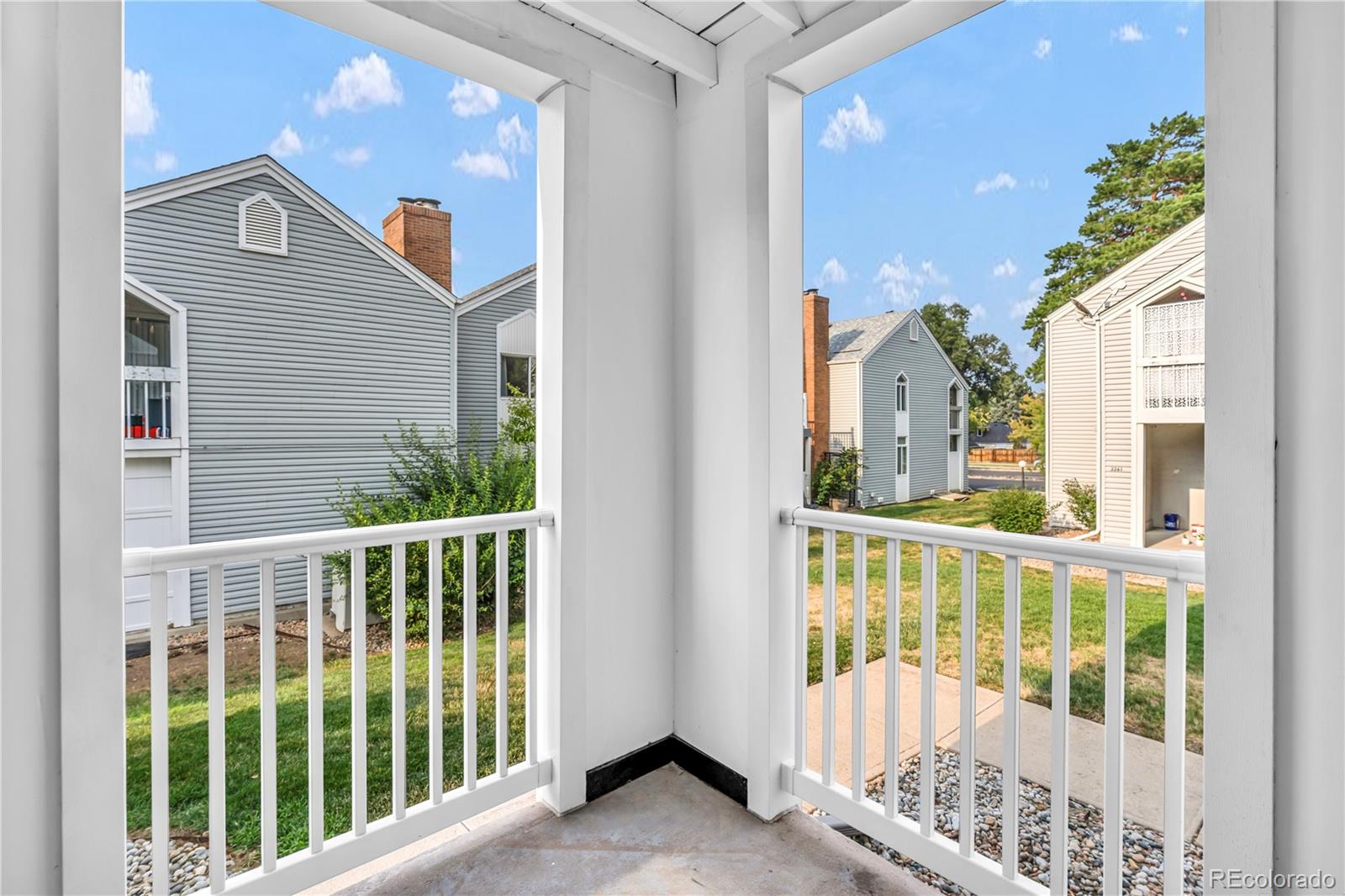 MLS Image #6 for 3371 s monaco street parkway,denver, Colorado