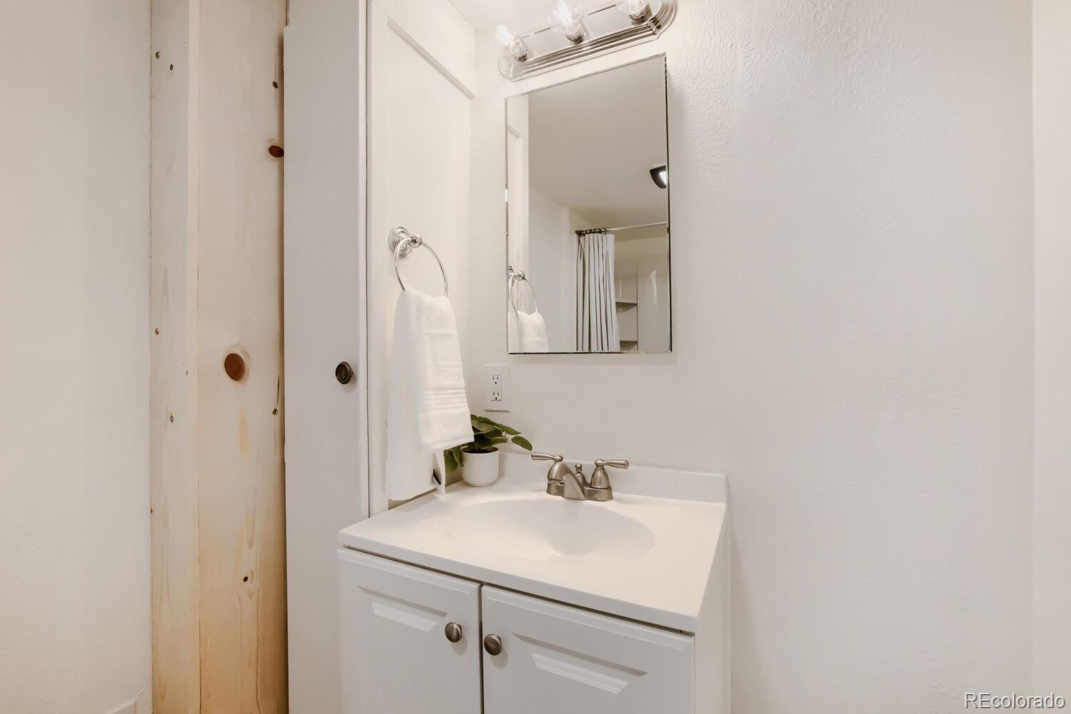 MLS Image #15 for 10647 w dartmouth avenue,lakewood, Colorado