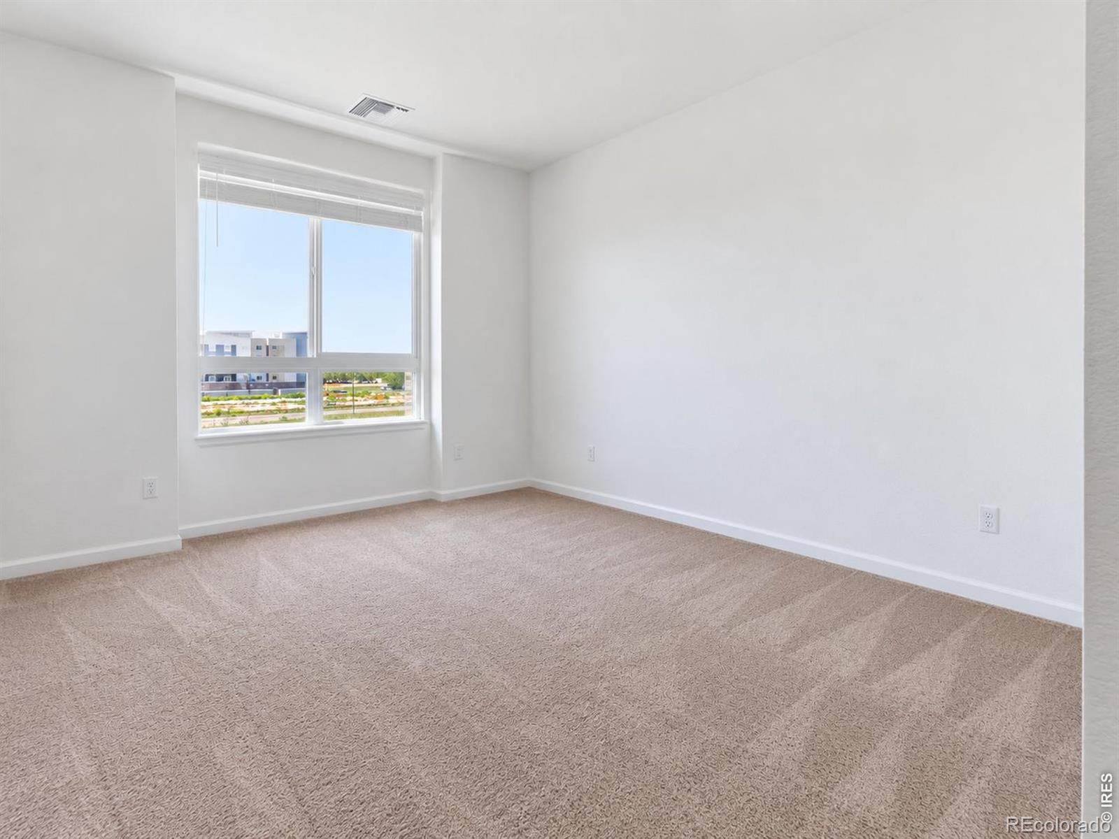 MLS Image #10 for 6153 n ceylon street,denver, Colorado