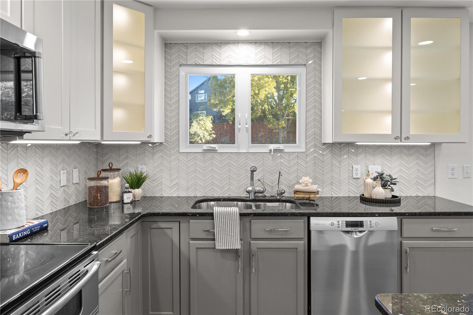 MLS Image #9 for 9814  venneford ranch road,highlands ranch, Colorado