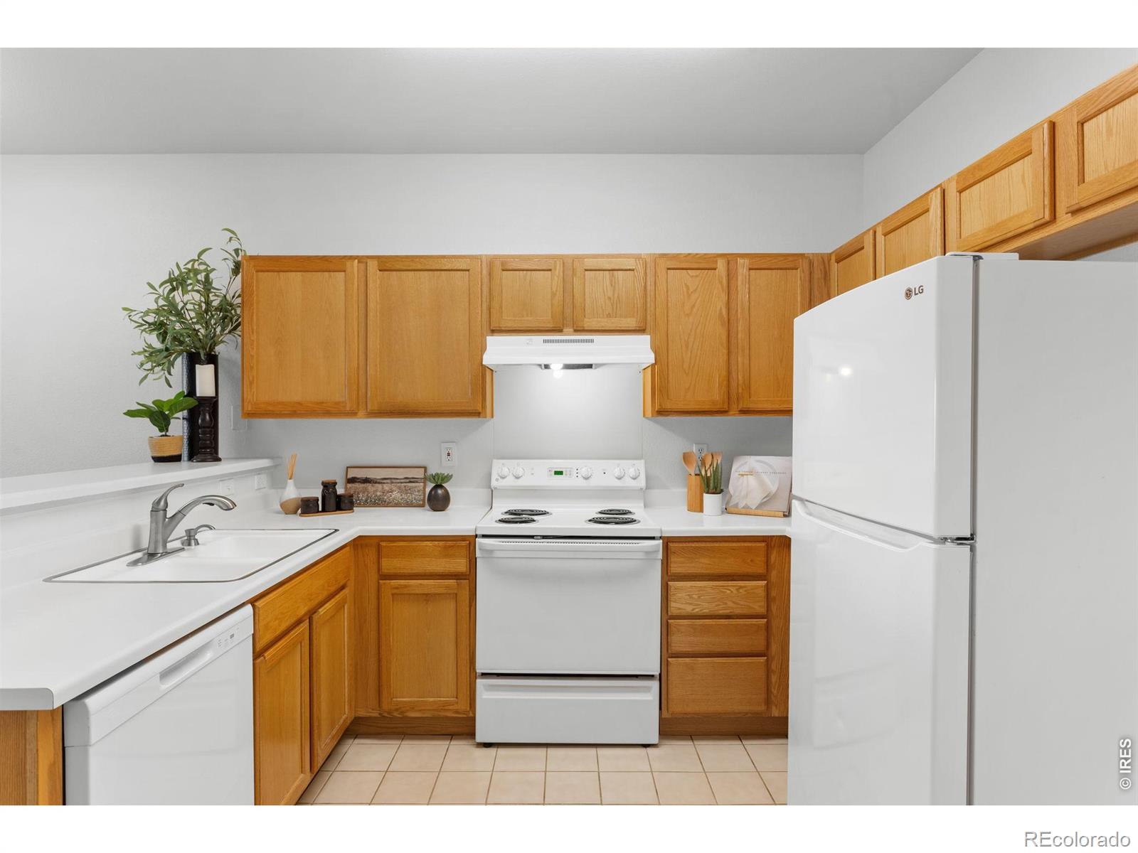 MLS Image #11 for 2894 w riverwalk circle,littleton, Colorado
