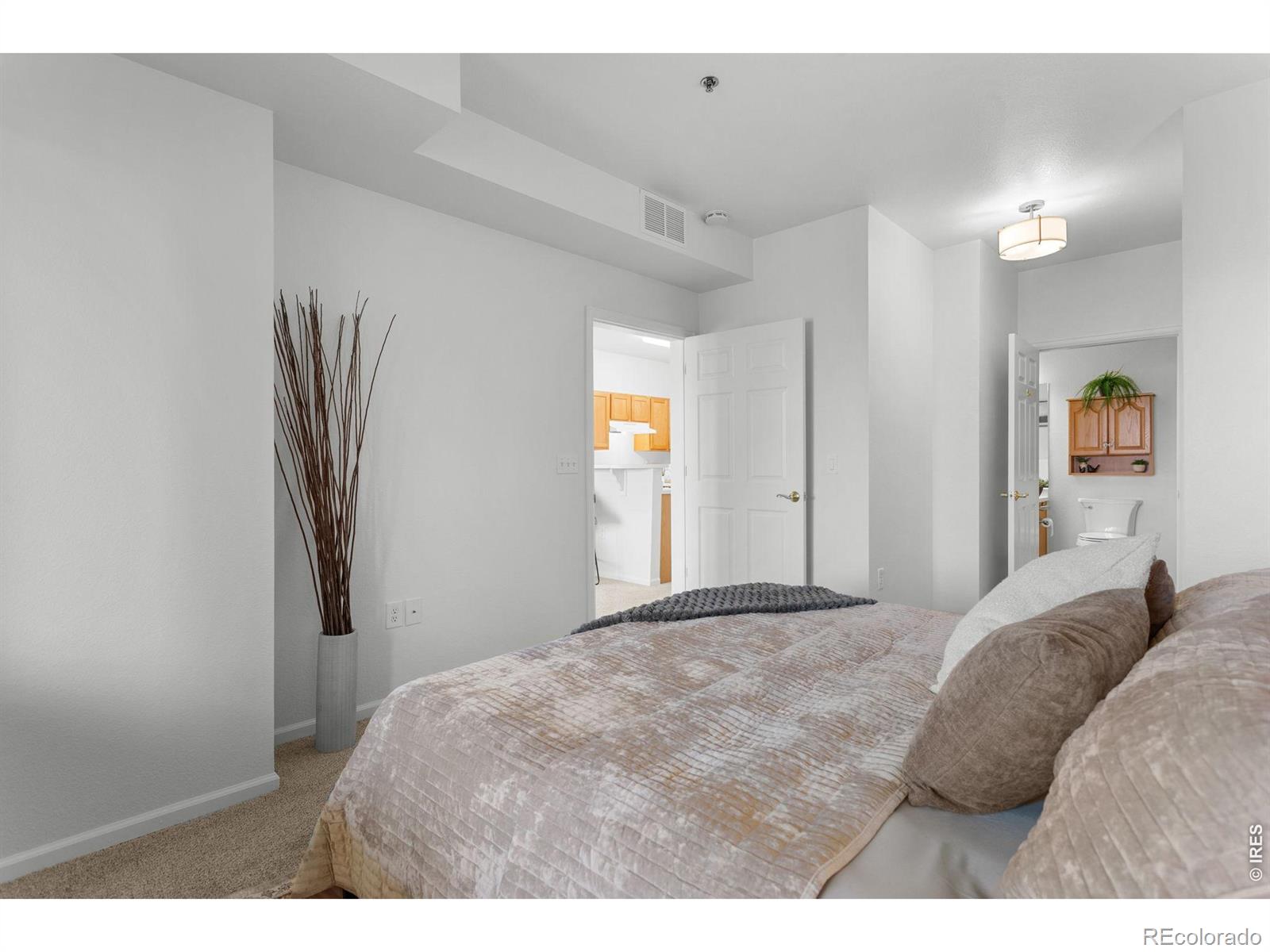 MLS Image #19 for 2894 w riverwalk circle,littleton, Colorado