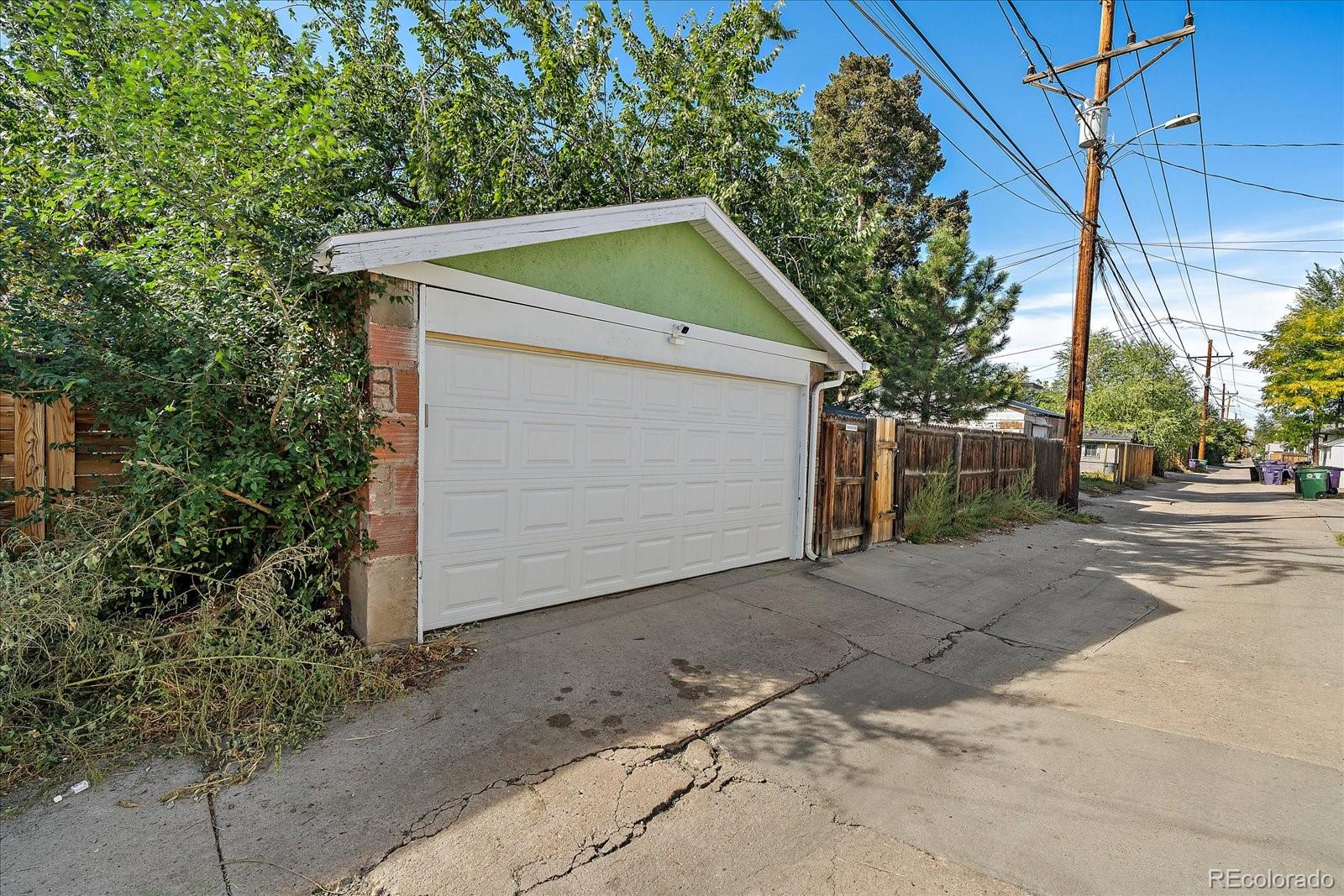 MLS Image #11 for 2672 s bannock street,denver, Colorado