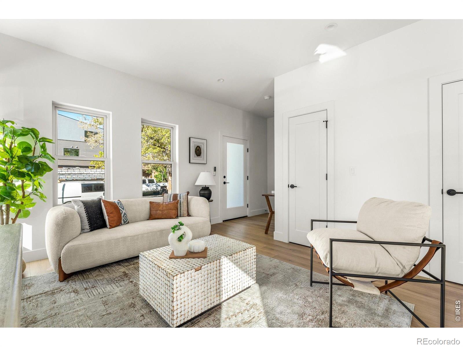 MLS Image #10 for 1304 n raleigh street ,denver, Colorado