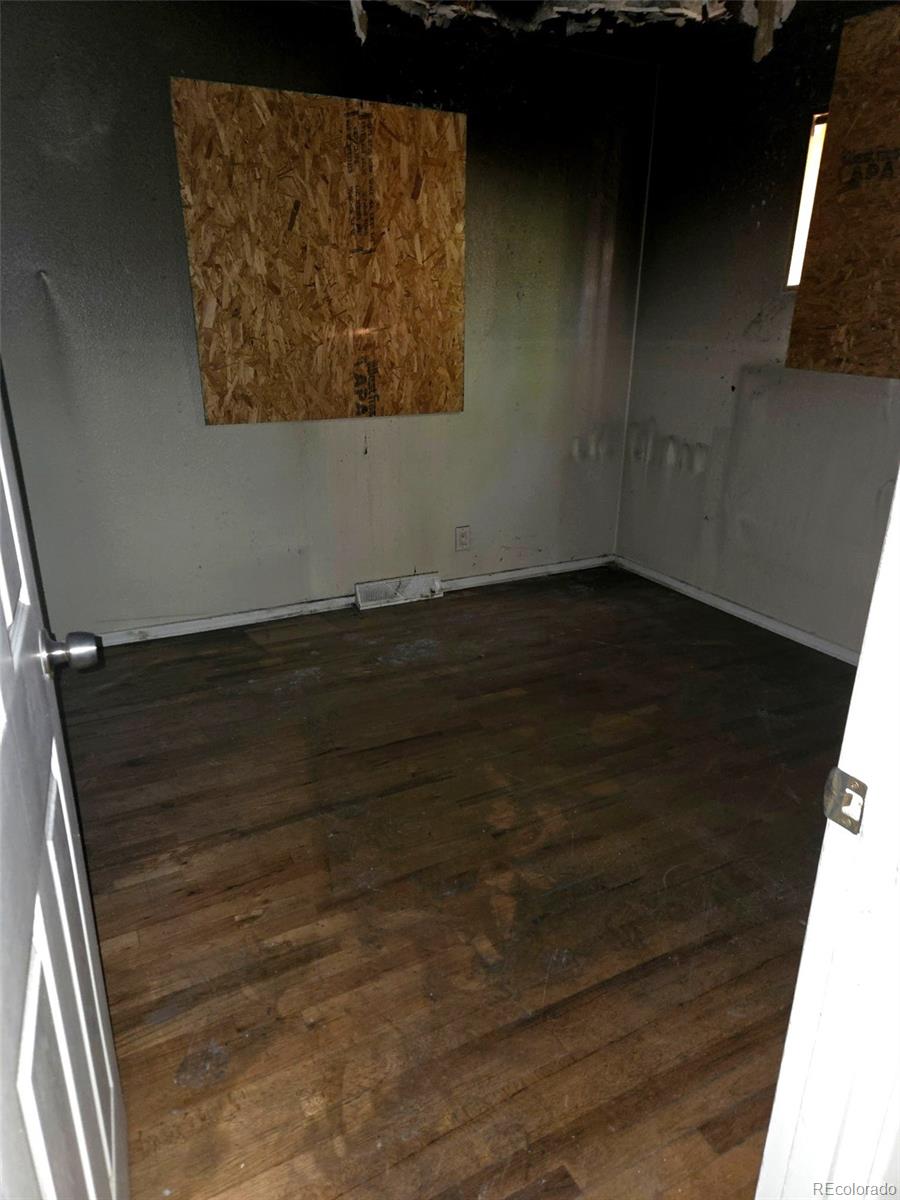 MLS Image #14 for 11593 e alaska avenue,aurora, Colorado