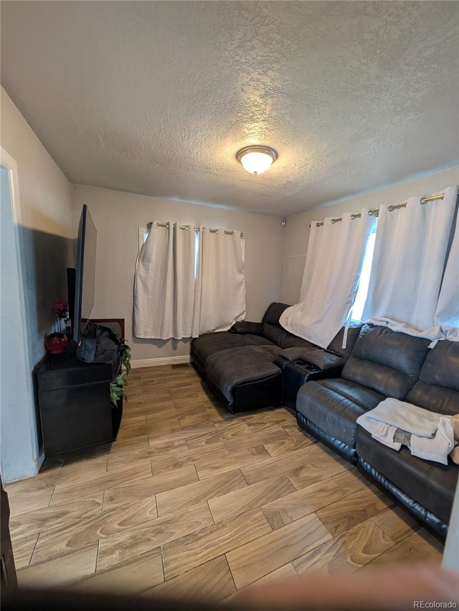 MLS Image #2 for 2912 w short place,denver, Colorado
