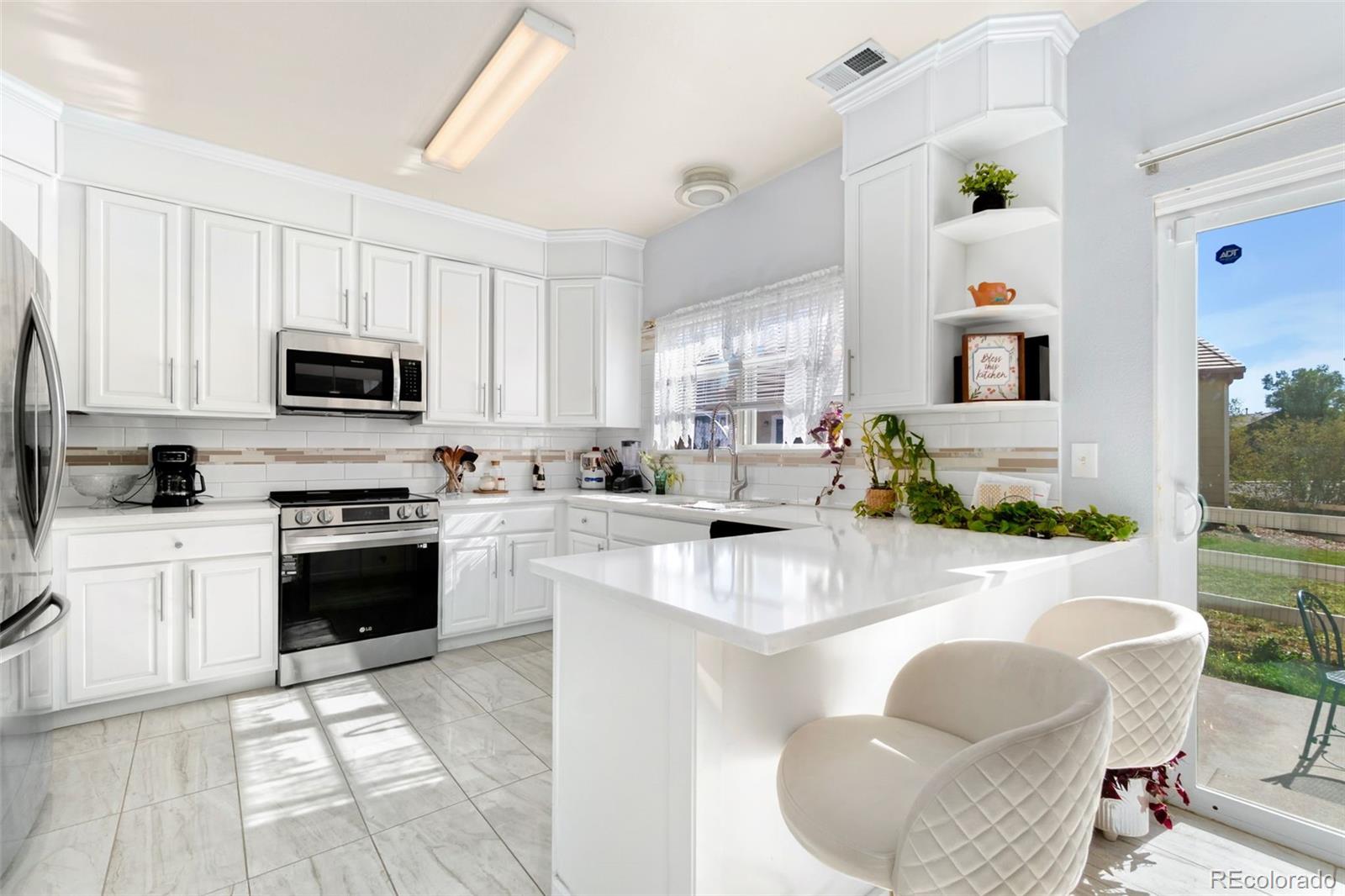 MLS Image #5 for 14944 e archer circle,aurora, Colorado