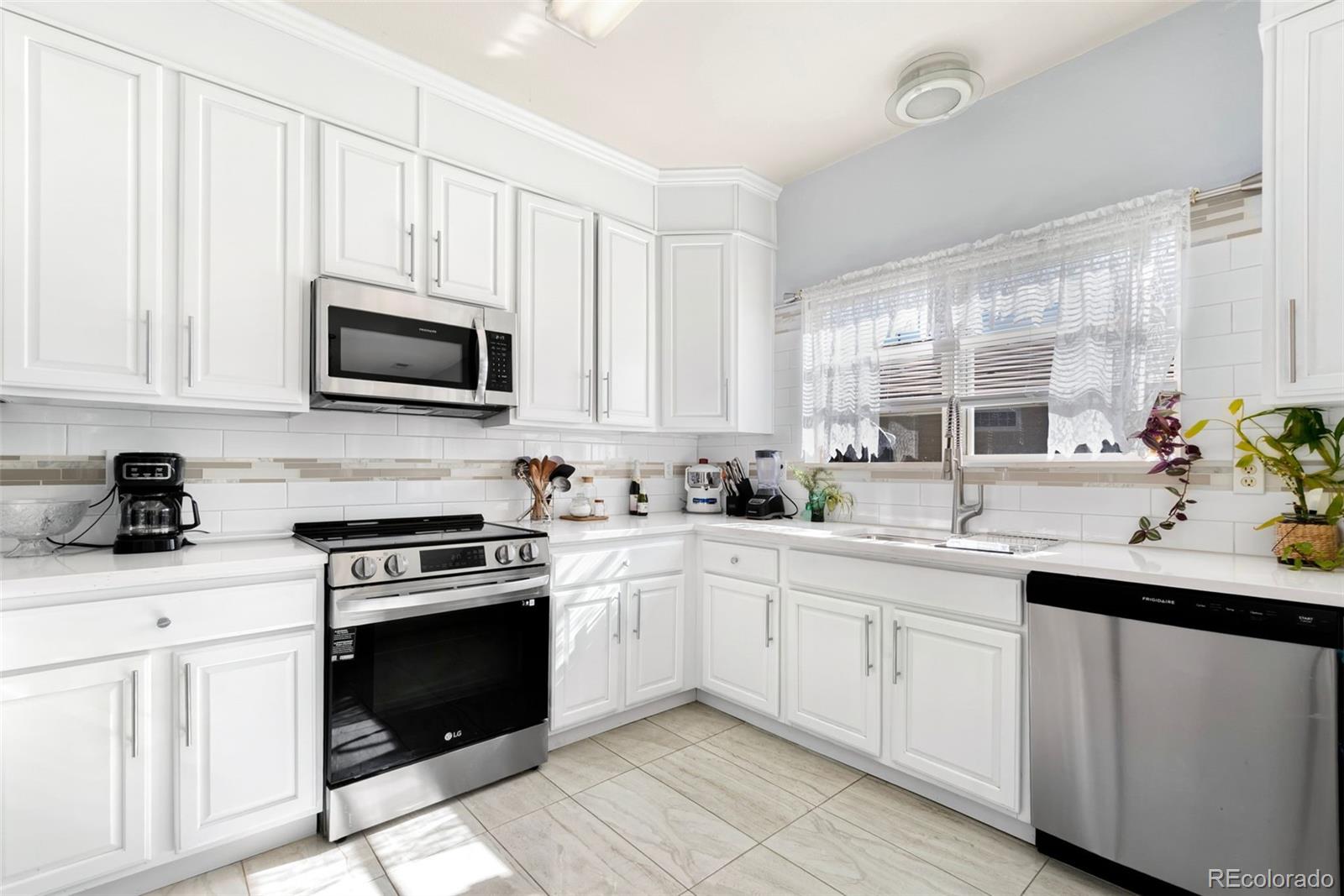 MLS Image #6 for 14944 e archer circle,aurora, Colorado