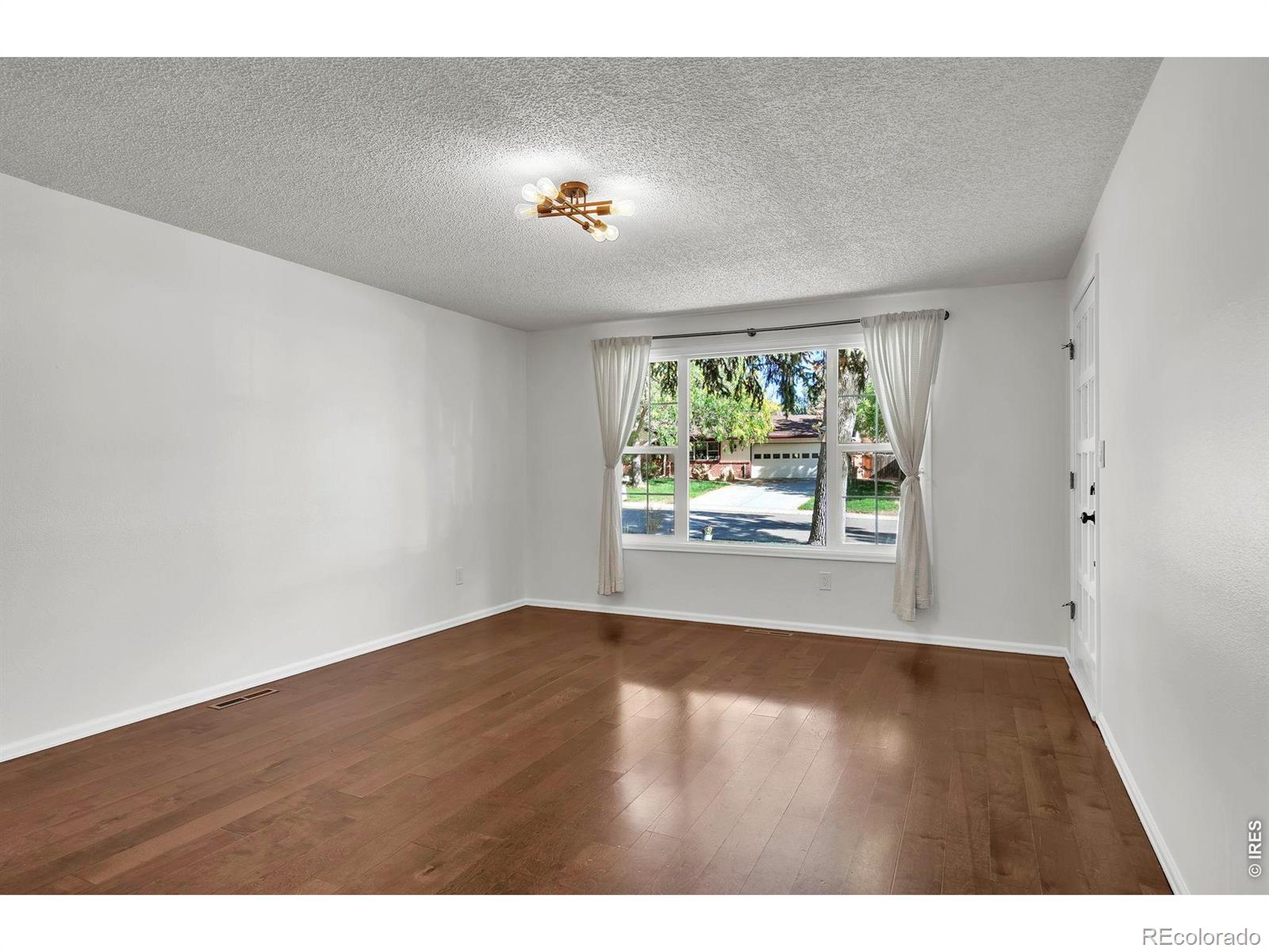 MLS Image #12 for 3825  columbia drive,longmont, Colorado