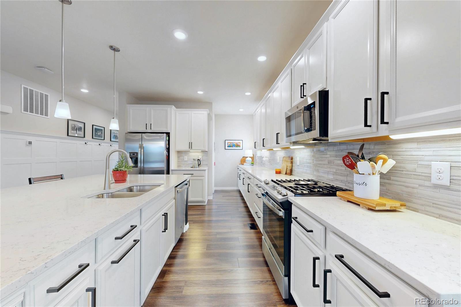 MLS Image #6 for 17603  drake street,broomfield, Colorado