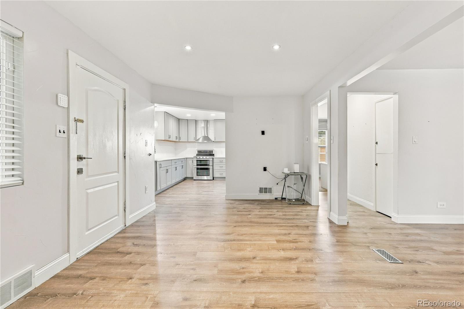 MLS Image #2 for 2380 s king street,denver, Colorado