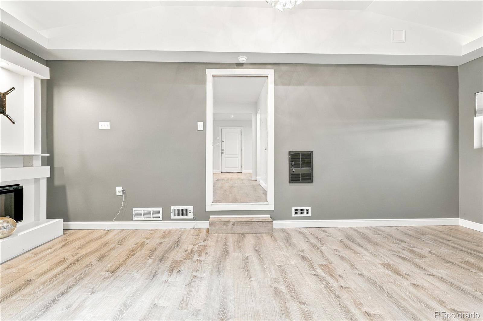 MLS Image #23 for 2380 s king street,denver, Colorado