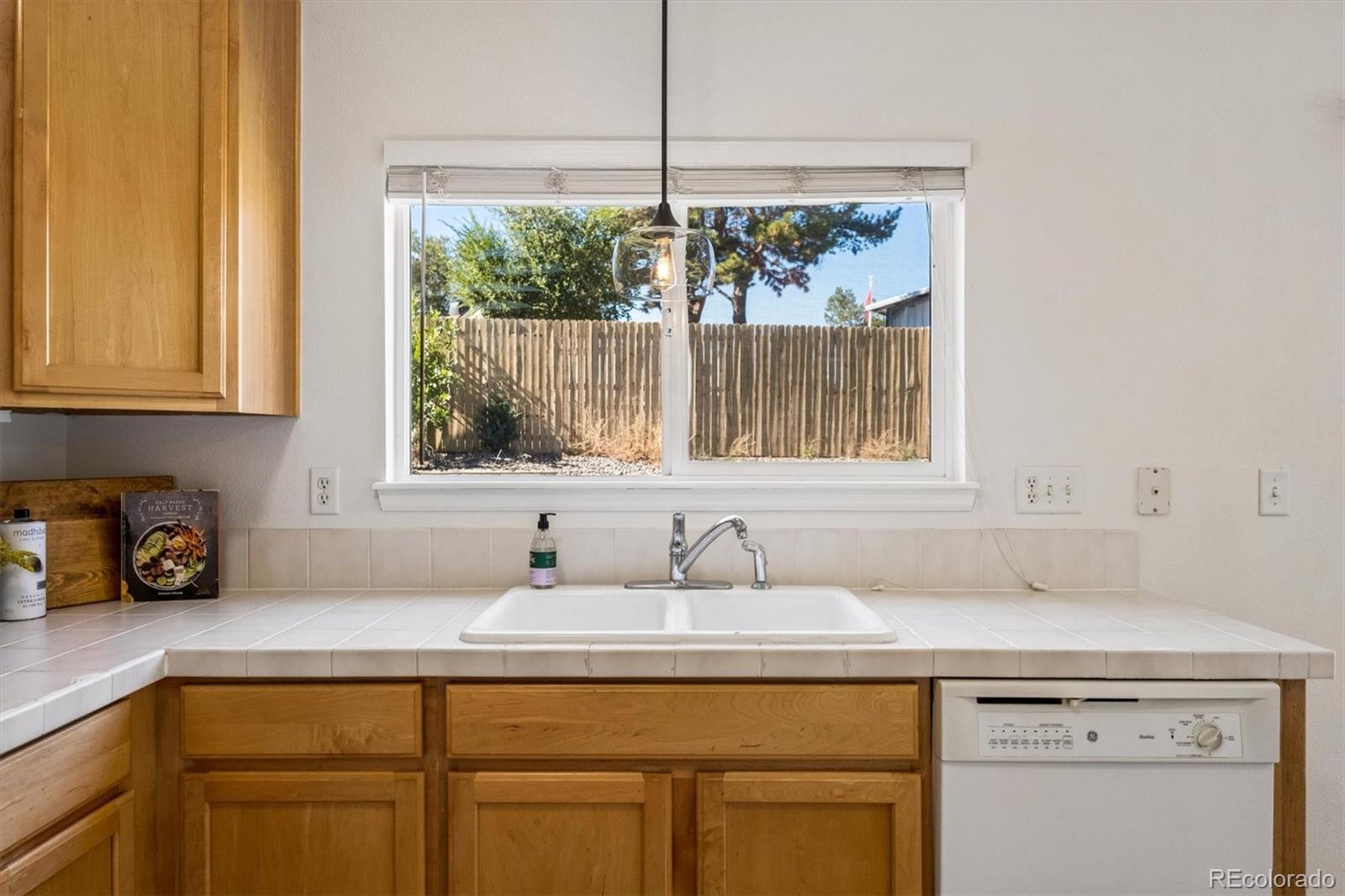MLS Image #11 for 15038 e archer circle,aurora, Colorado