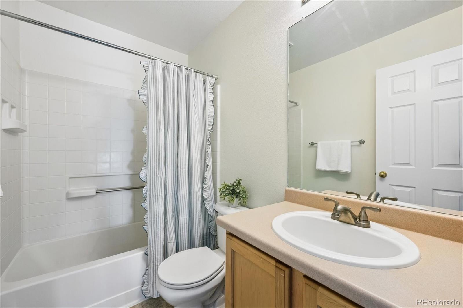 MLS Image #18 for 15038 e archer circle,aurora, Colorado