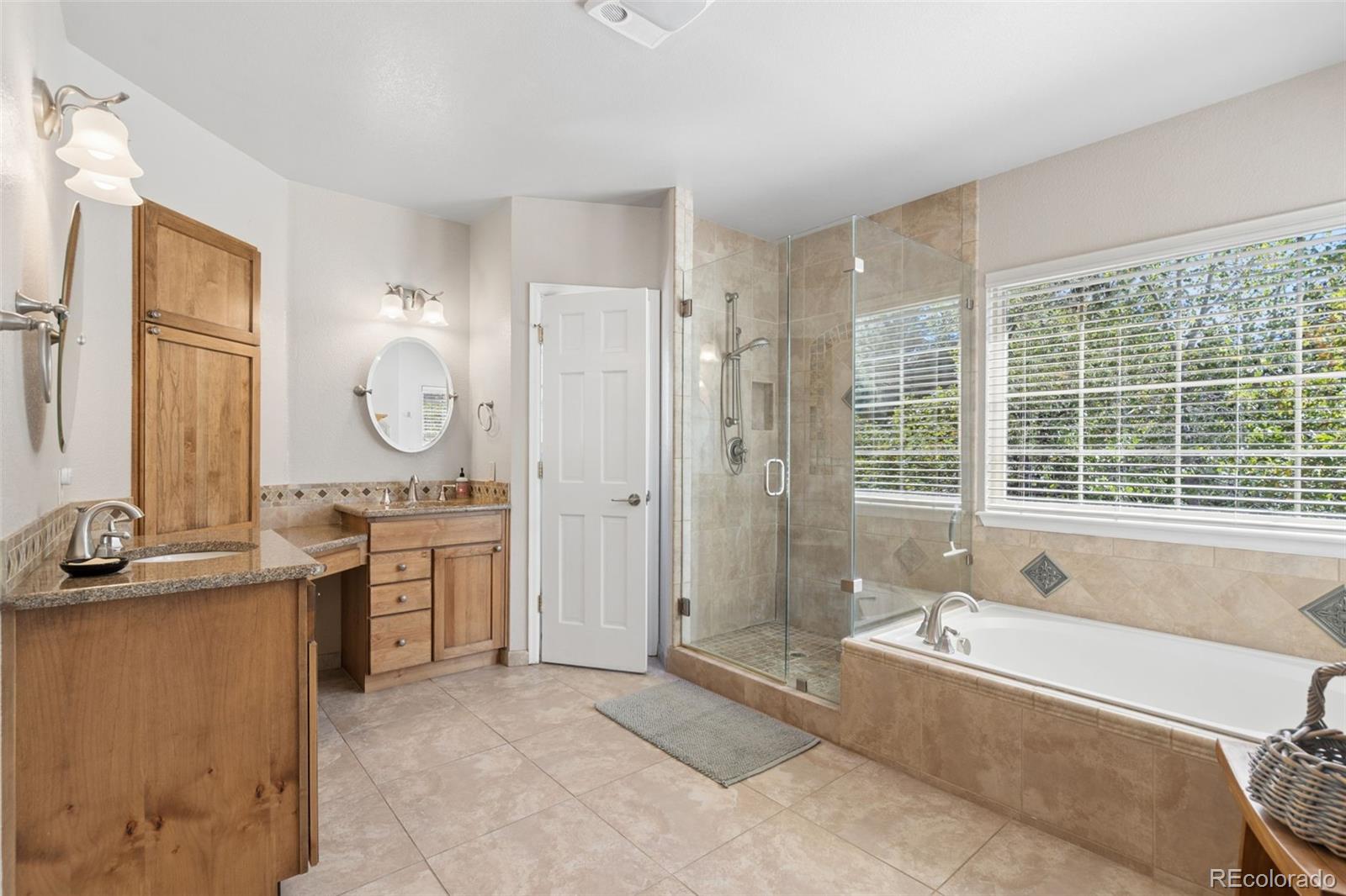 MLS Image #23 for 5830  broadmoor bluffs drive,colorado springs, Colorado
