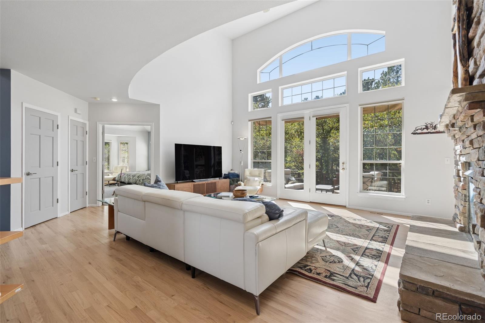 MLS Image #5 for 5830  broadmoor bluffs drive,colorado springs, Colorado