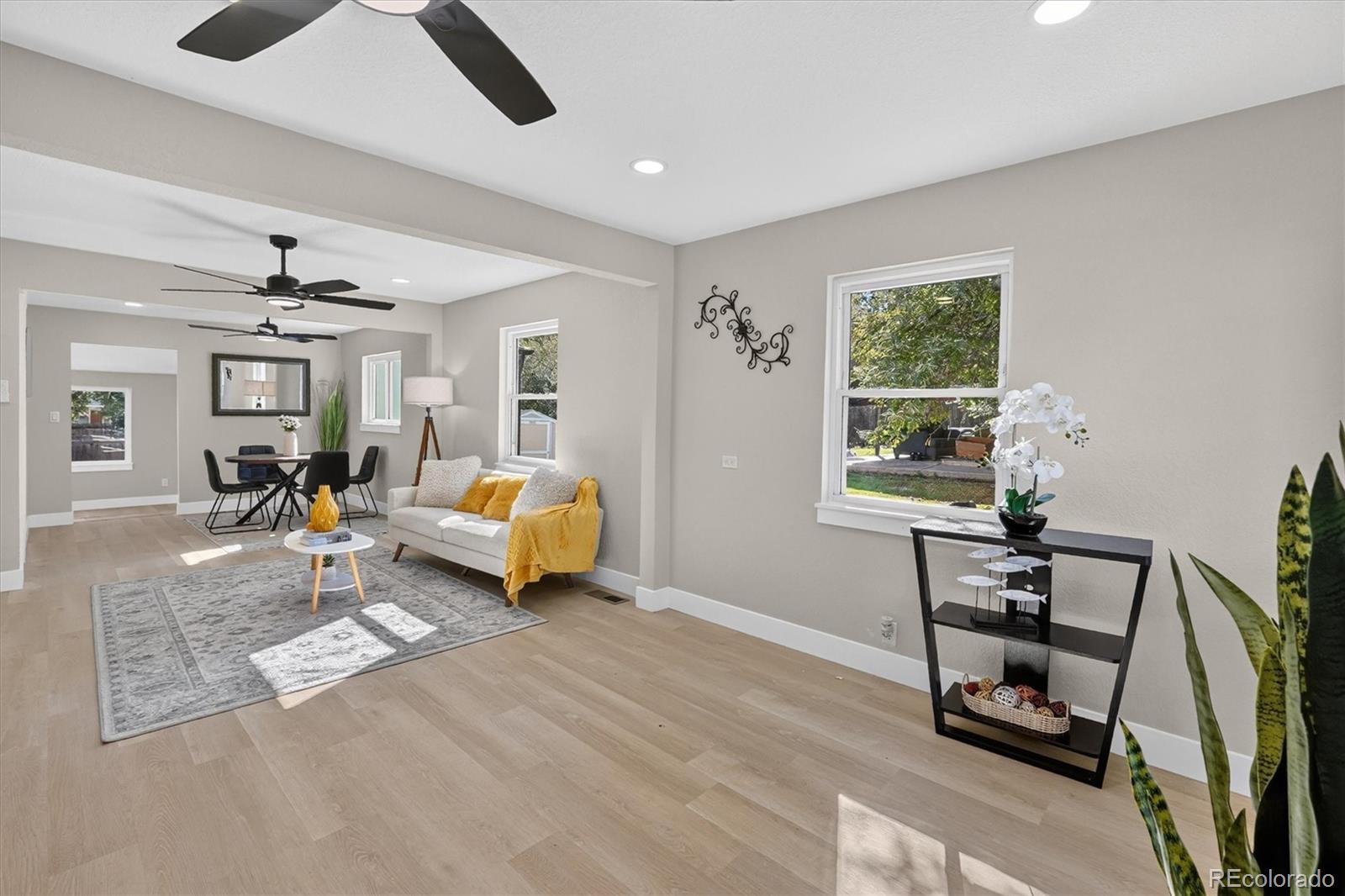 MLS Image #11 for 1580 s zuni street,denver, Colorado