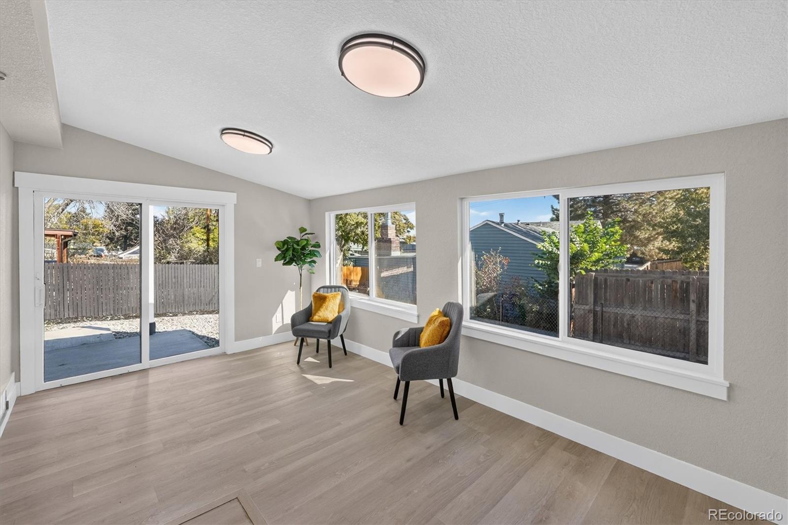 MLS Image #21 for 1580 s zuni street,denver, Colorado