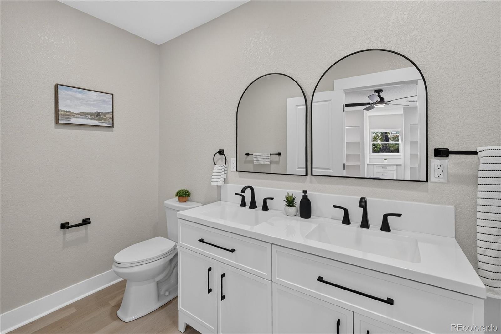 MLS Image #29 for 1580 s zuni street,denver, Colorado