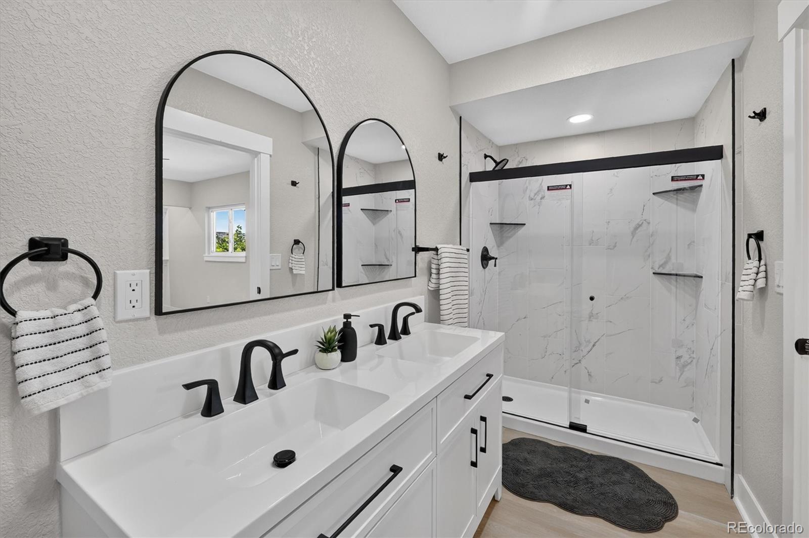 MLS Image #30 for 1580 s zuni street,denver, Colorado