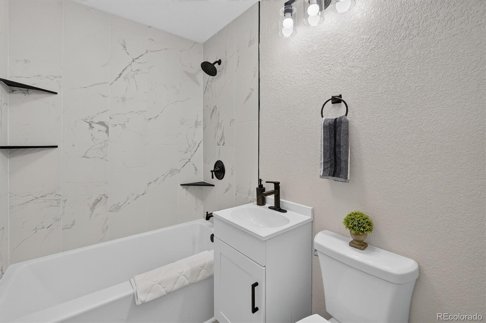 MLS Image #34 for 1580 s zuni street,denver, Colorado