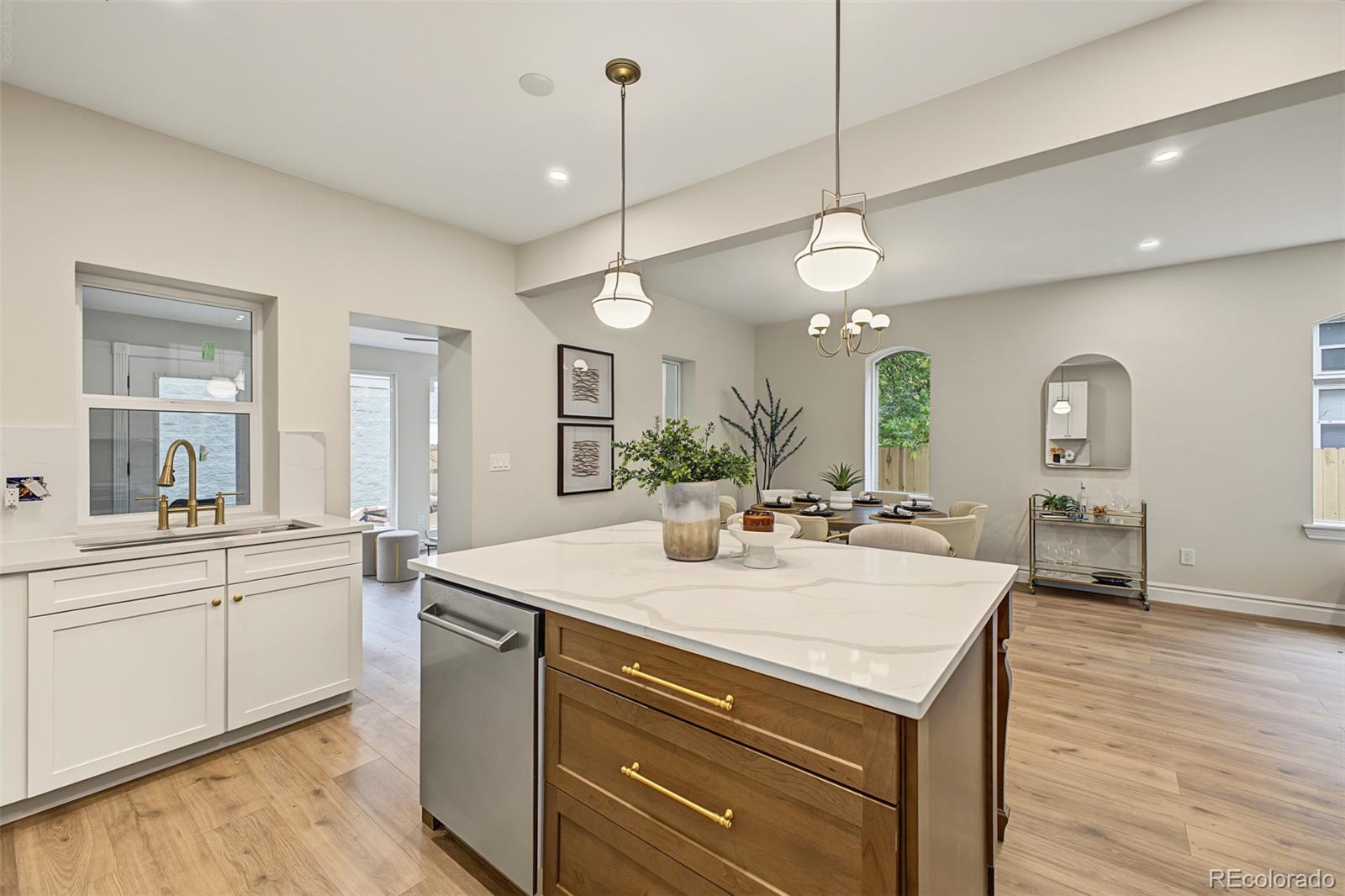 MLS Image #12 for 934 s washington street,denver, Colorado