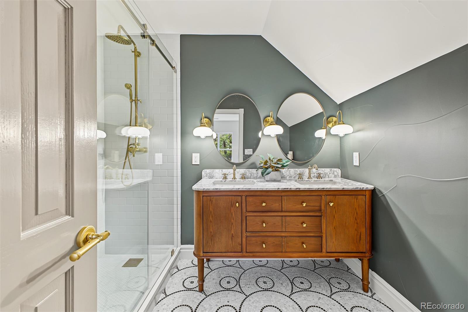 MLS Image #26 for 934 s washington street,denver, Colorado
