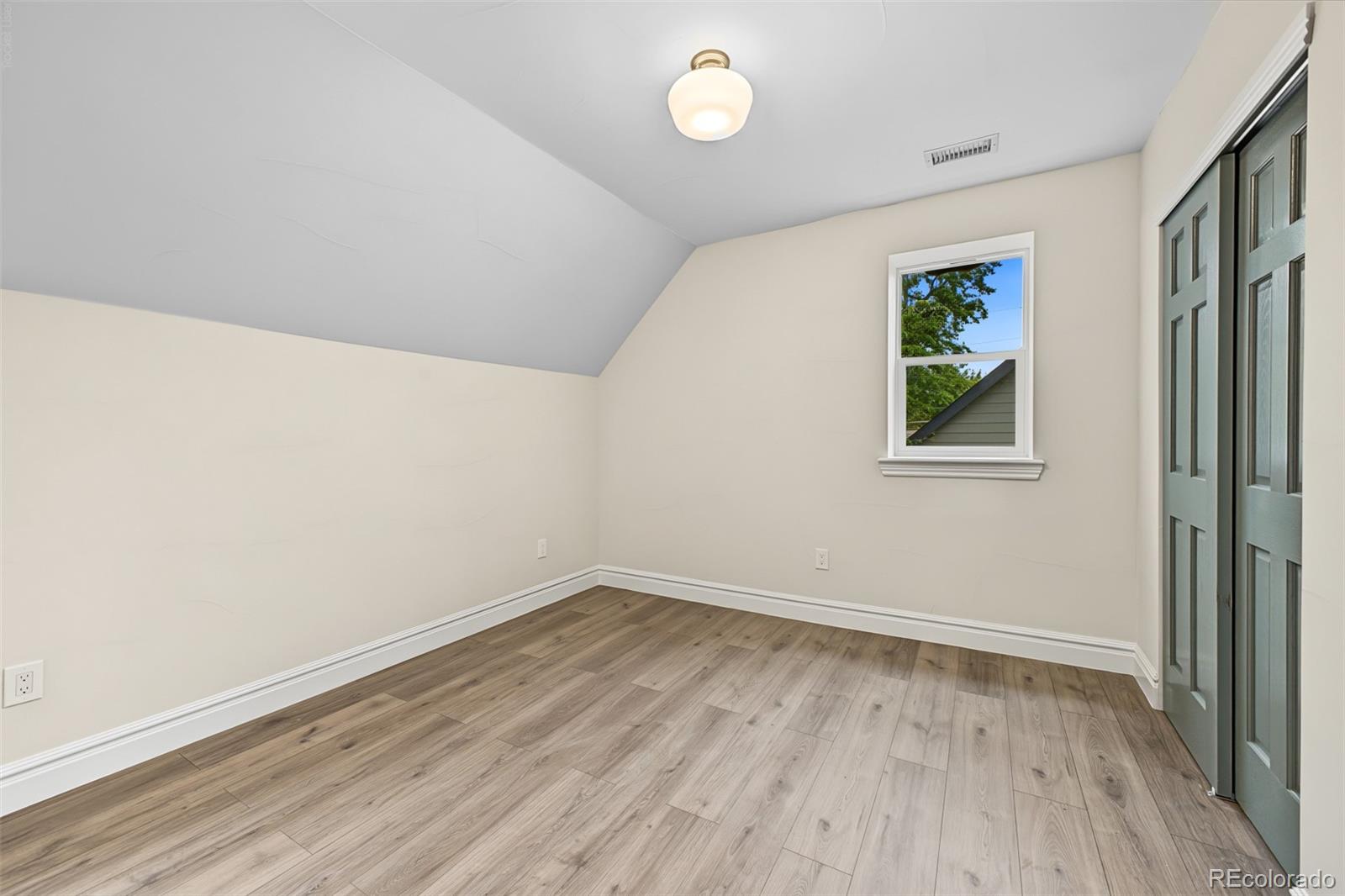 MLS Image #28 for 934 s washington street,denver, Colorado