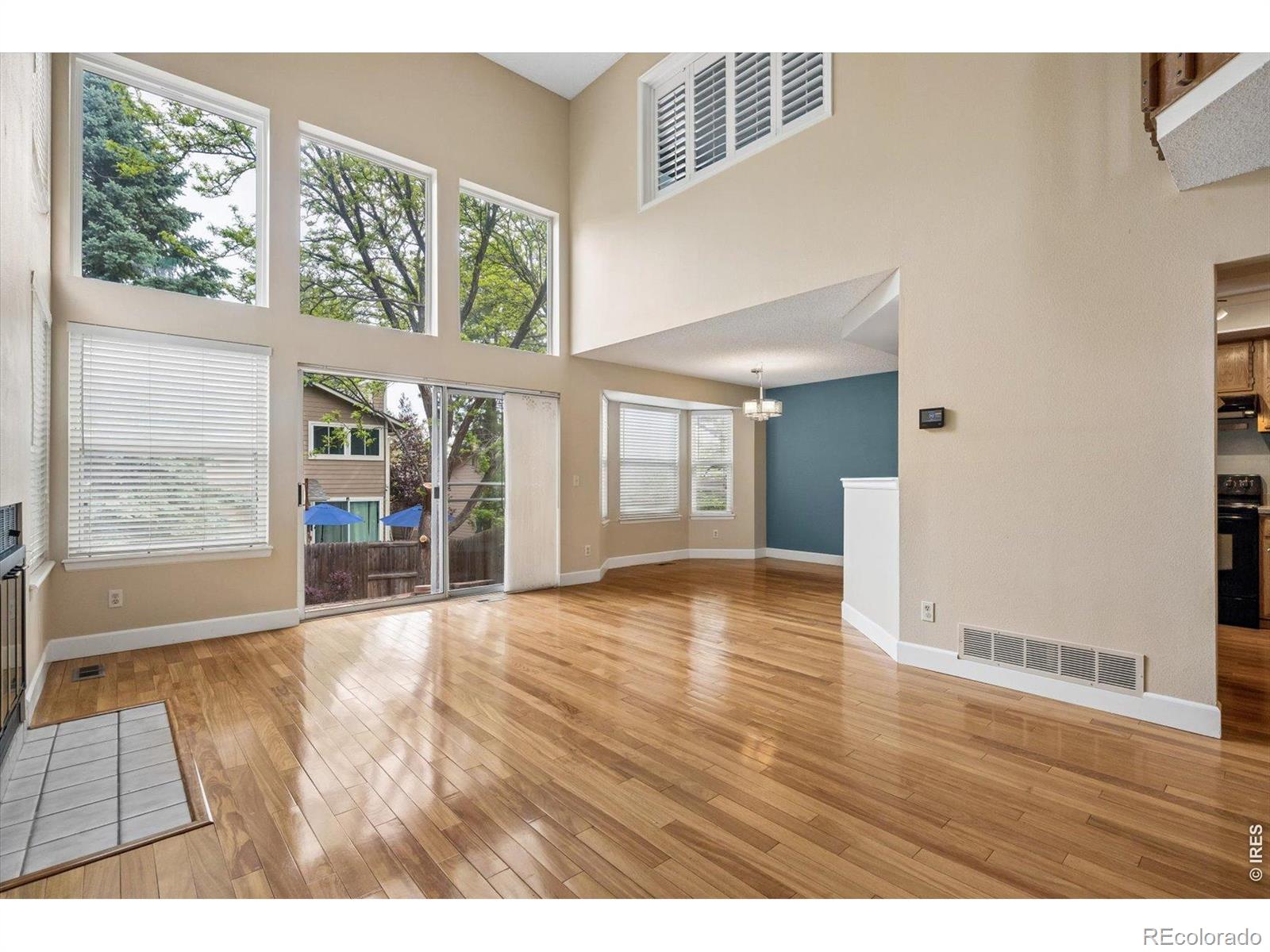 MLS Image #1 for 2049 e phillips lane,centennial, Colorado