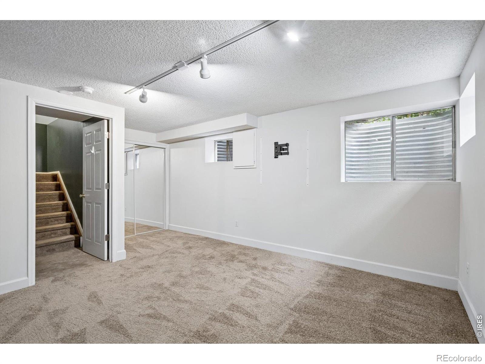 MLS Image #21 for 2049 e phillips lane,centennial, Colorado