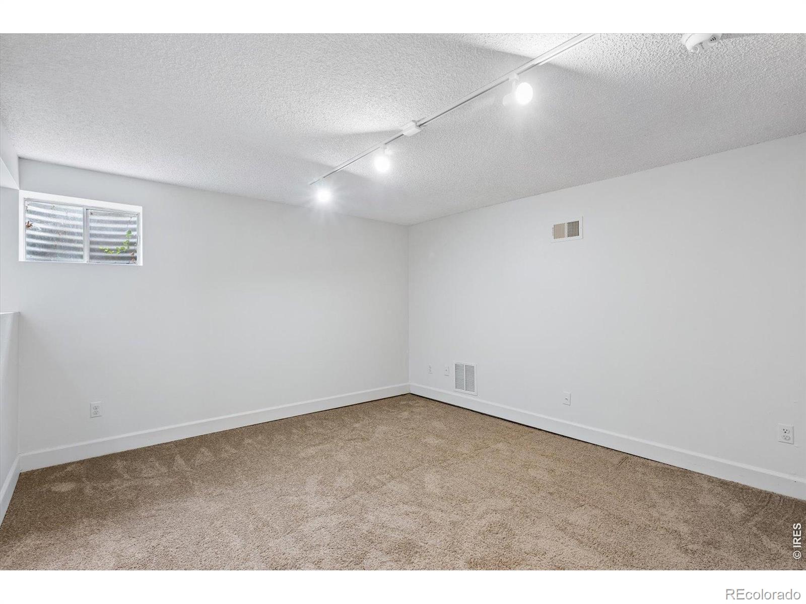 MLS Image #22 for 2049 e phillips lane,centennial, Colorado