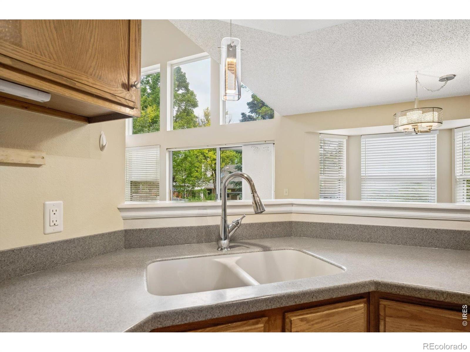 MLS Image #8 for 2049 e phillips lane,centennial, Colorado